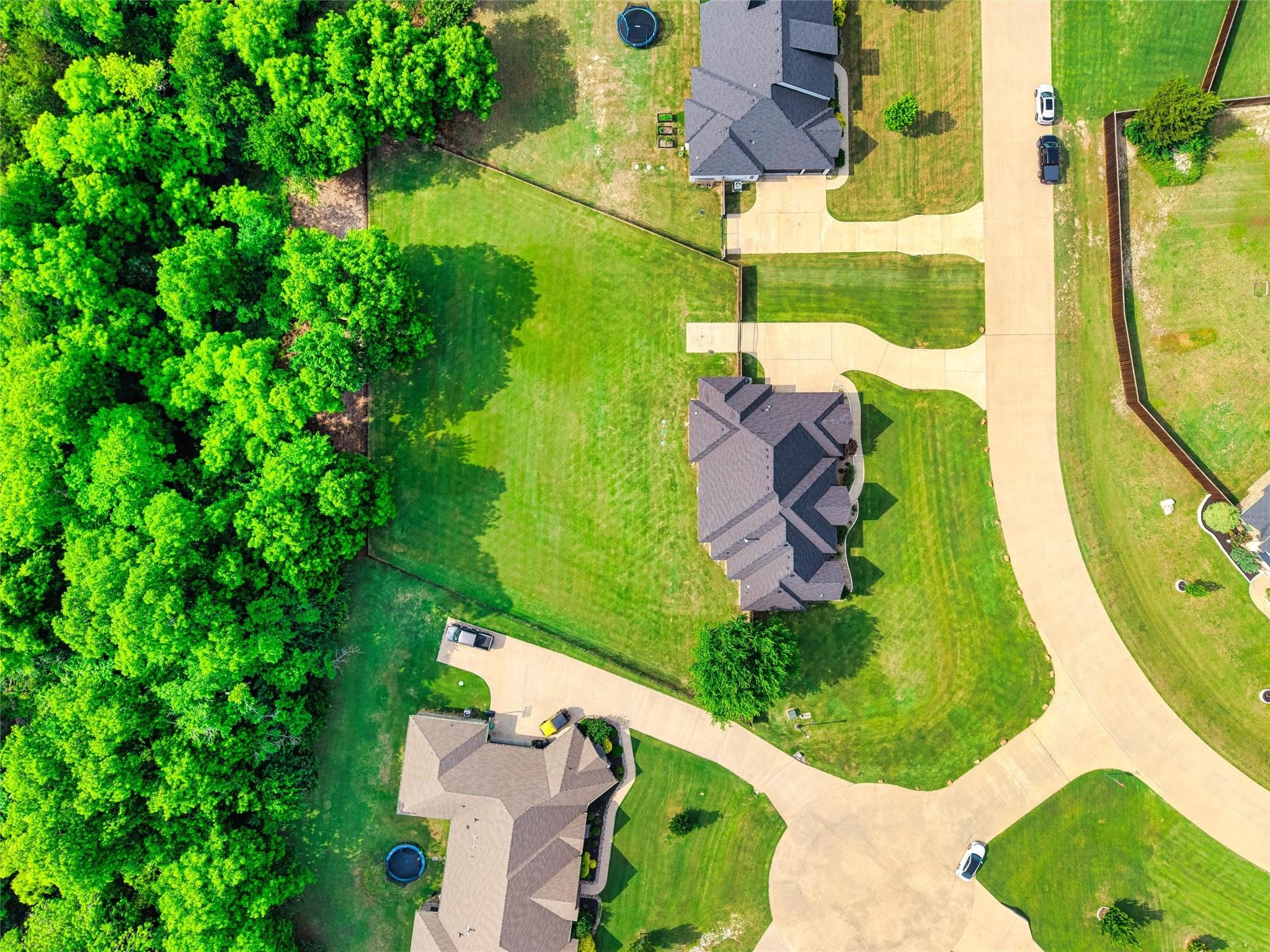 main property photo 36