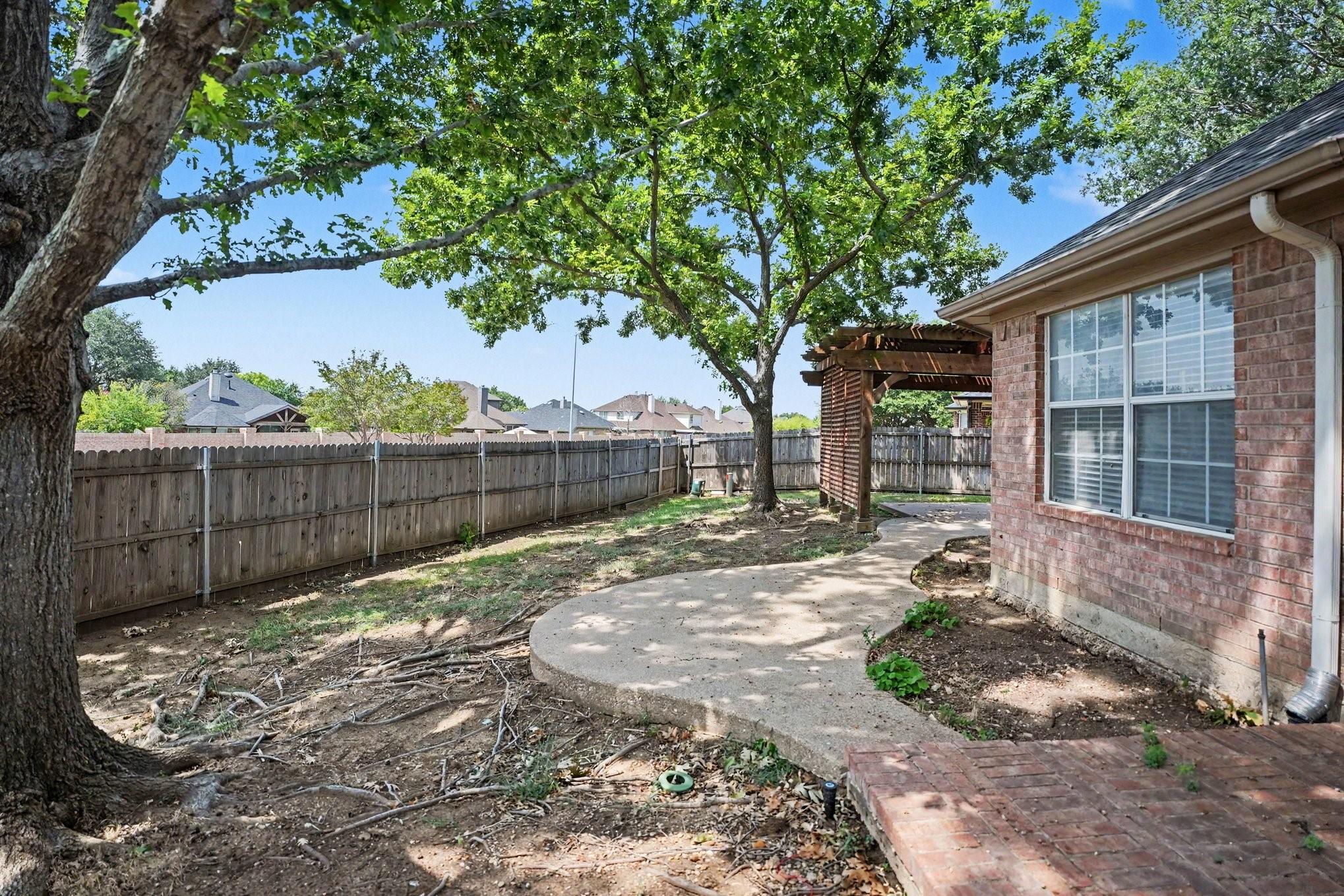 main property photo 30