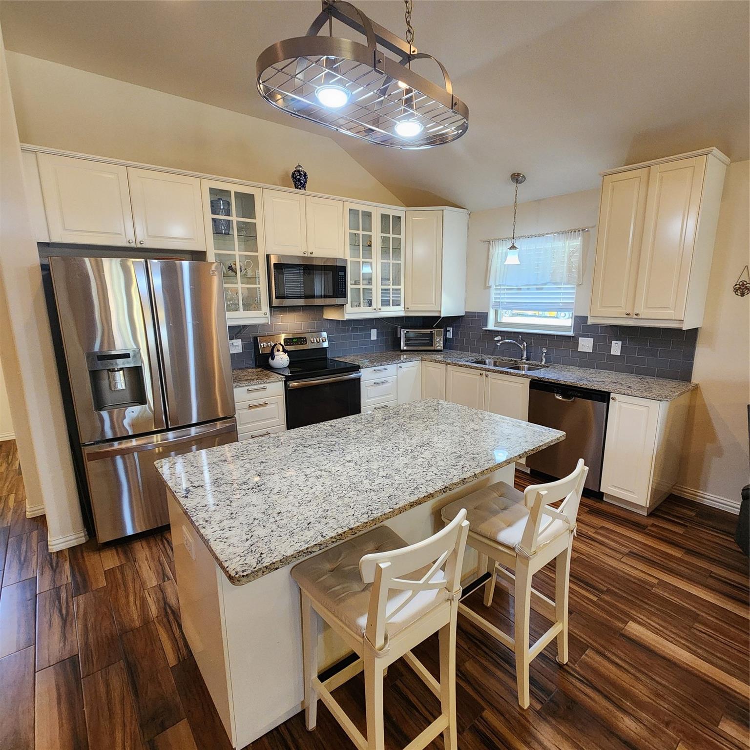 main property photo 16