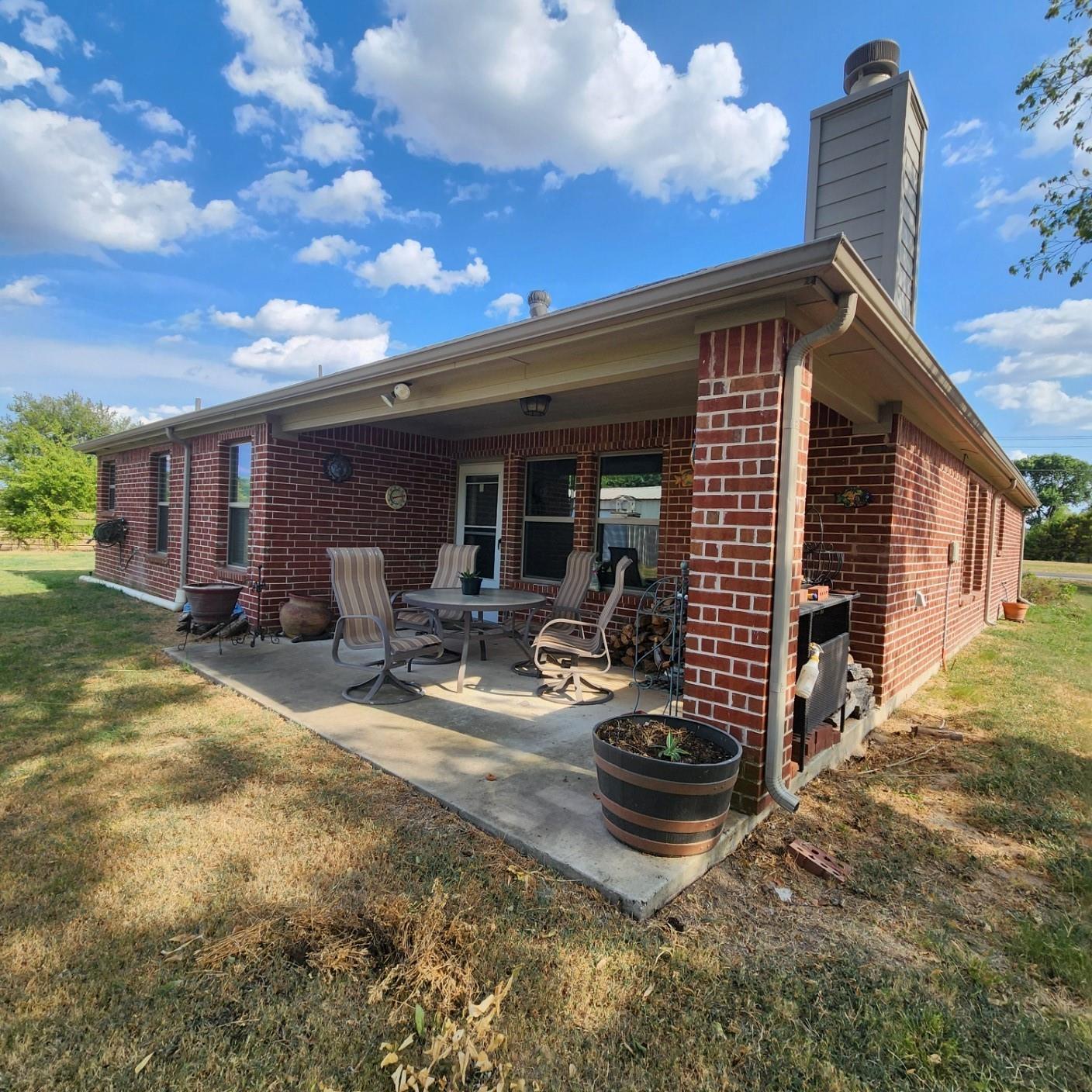 main property photo 3