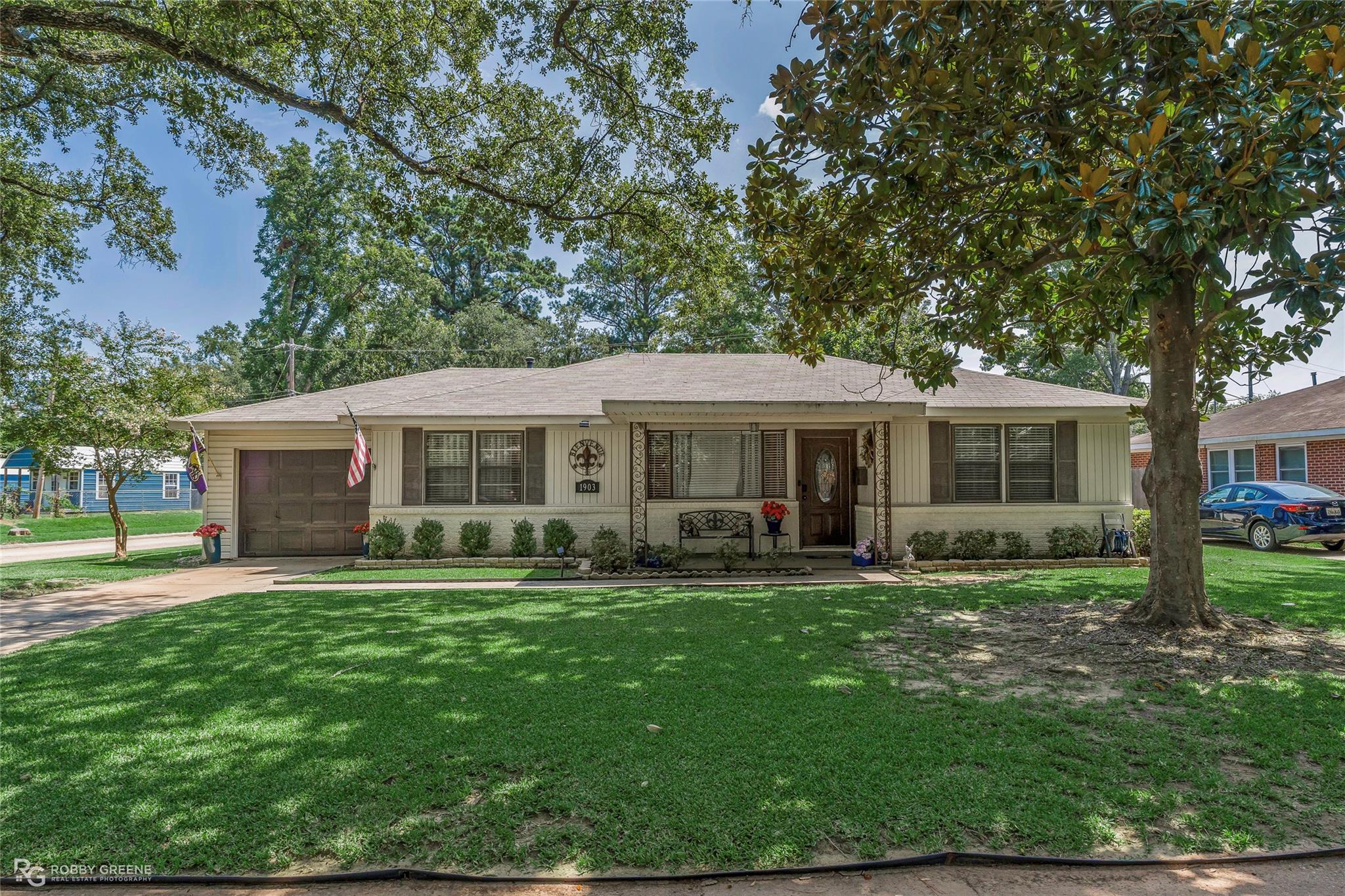 main property photo 0