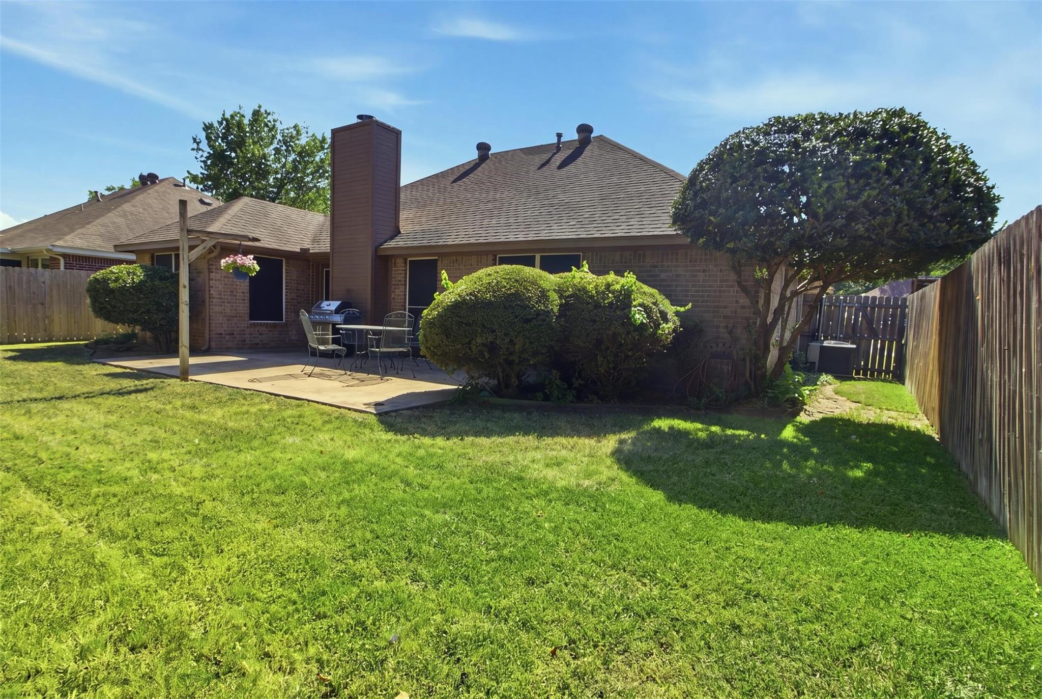 main property photo 34
