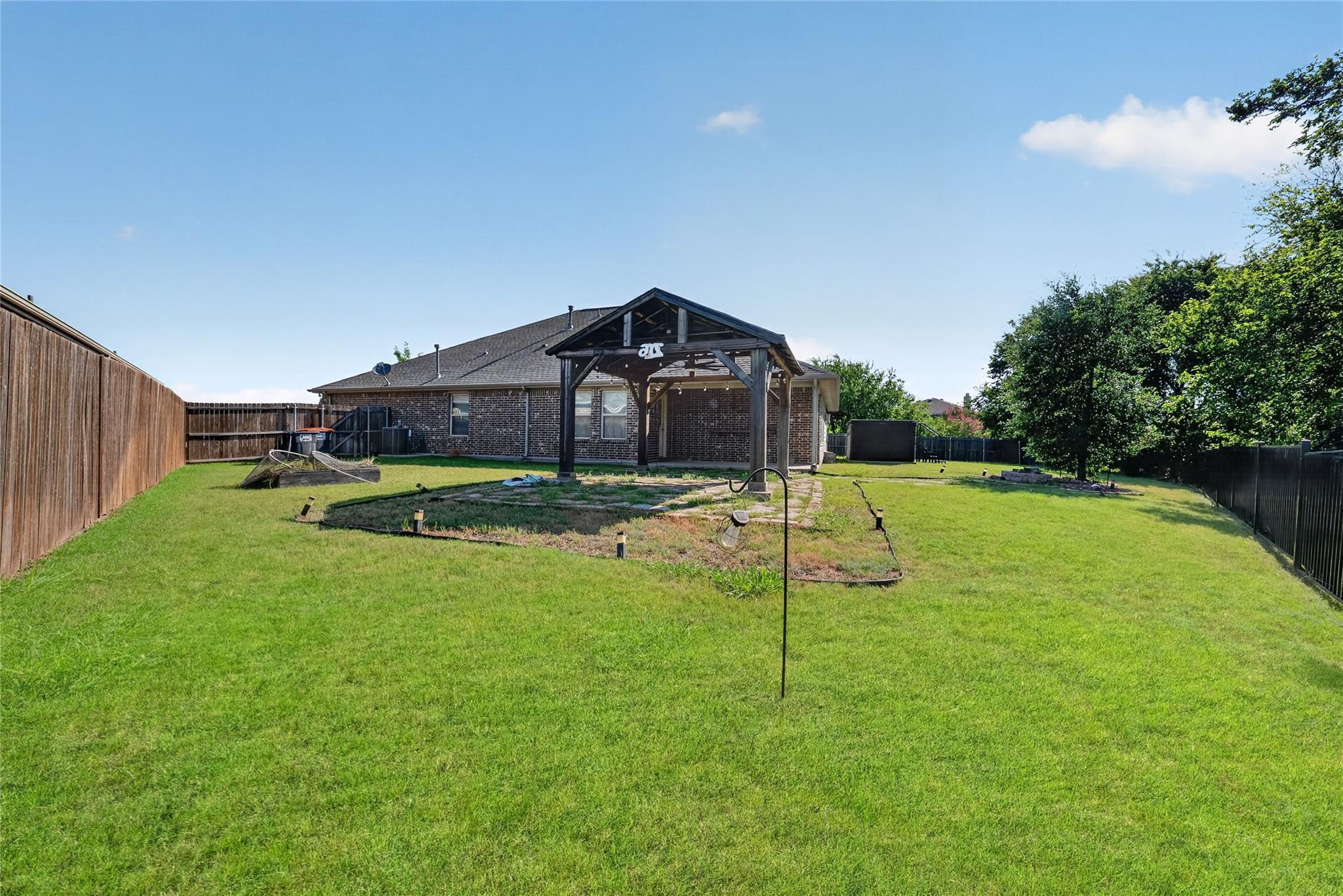 main property photo 33