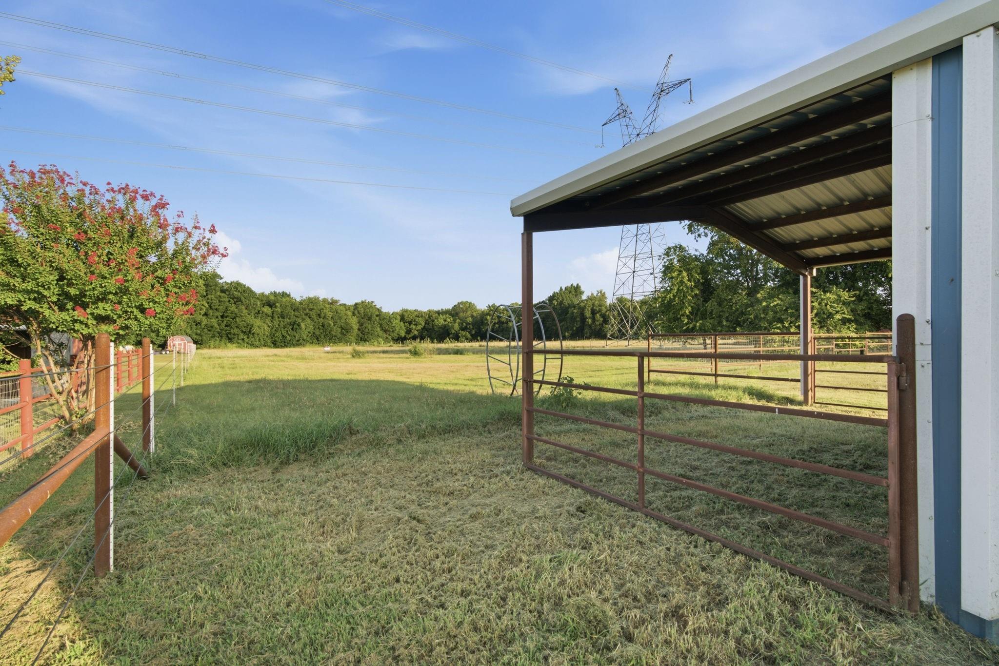 main property photo 31