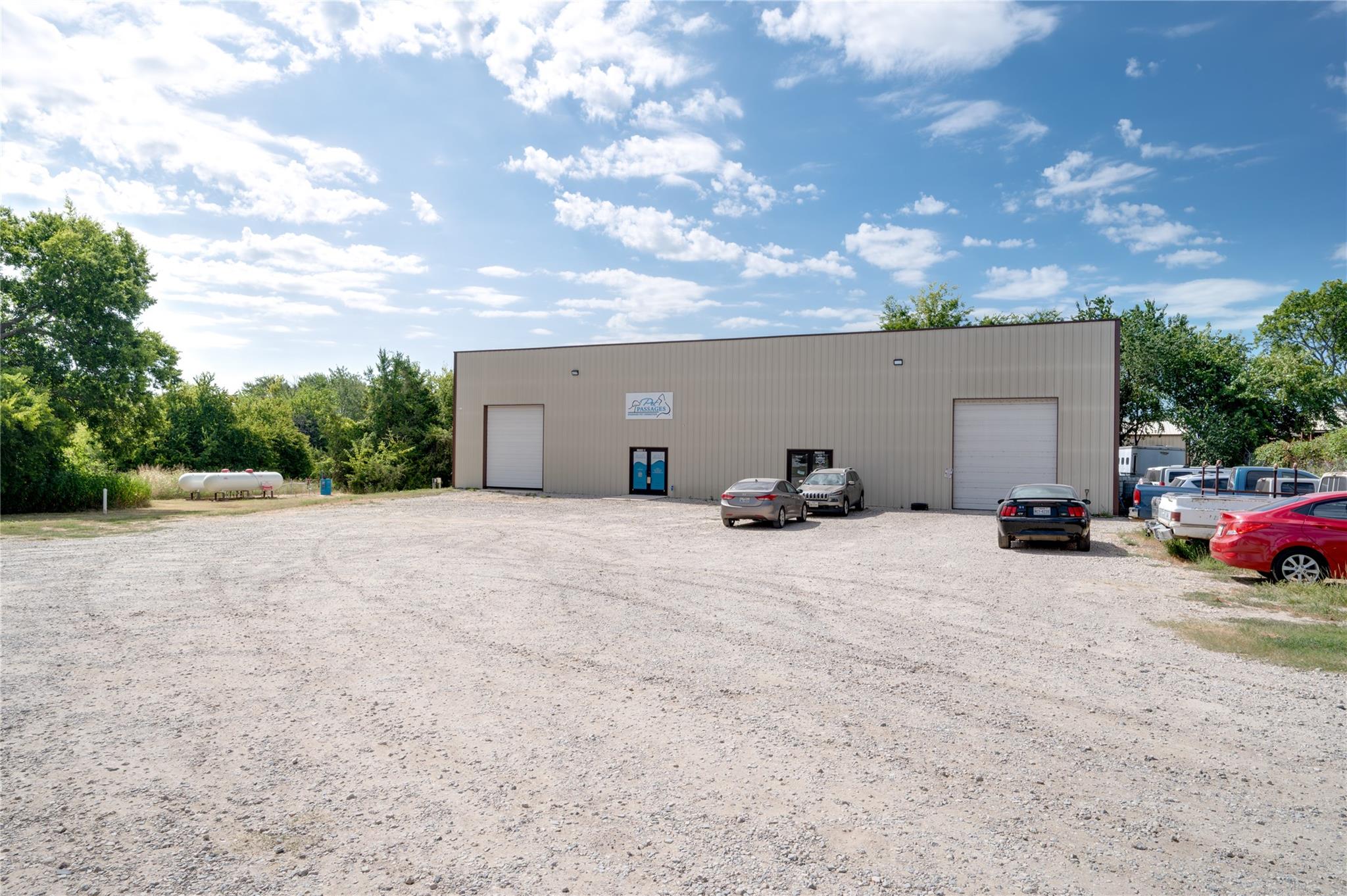 main property photo 18