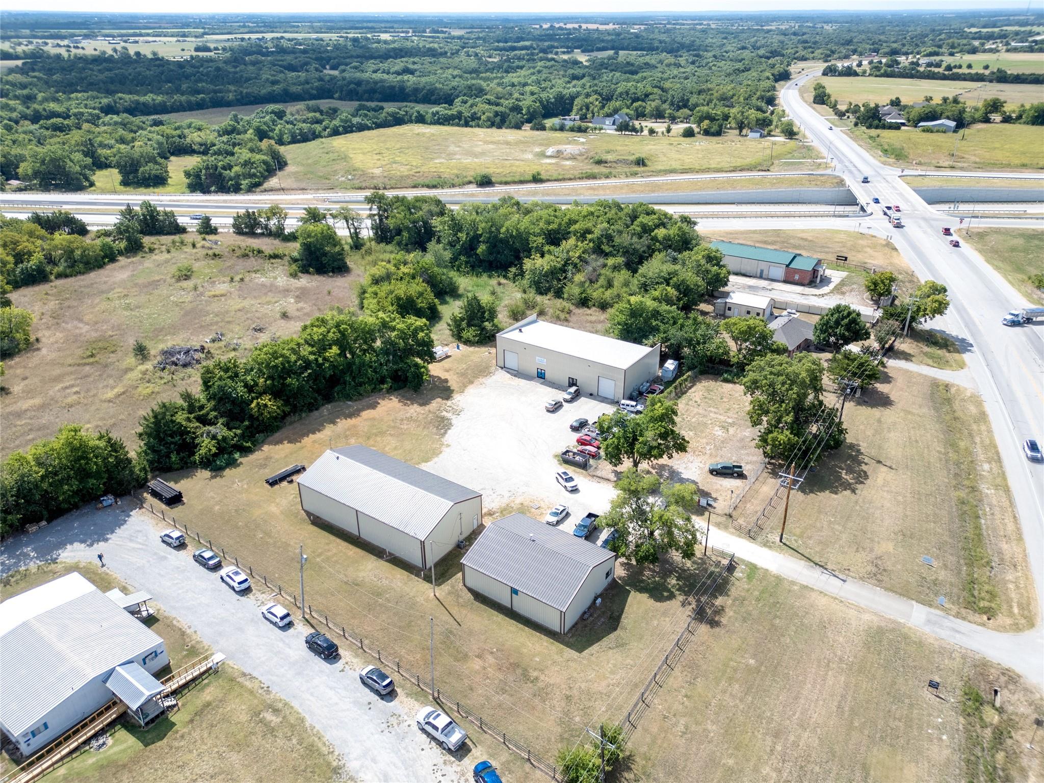main property photo 8