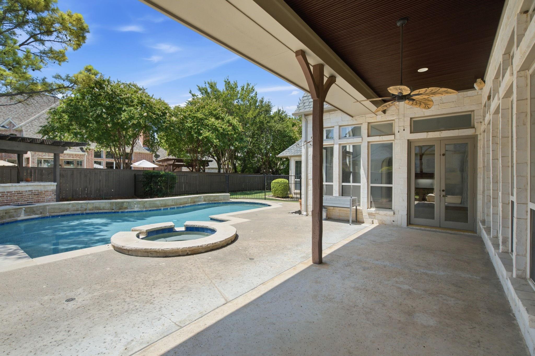 main property photo 32
