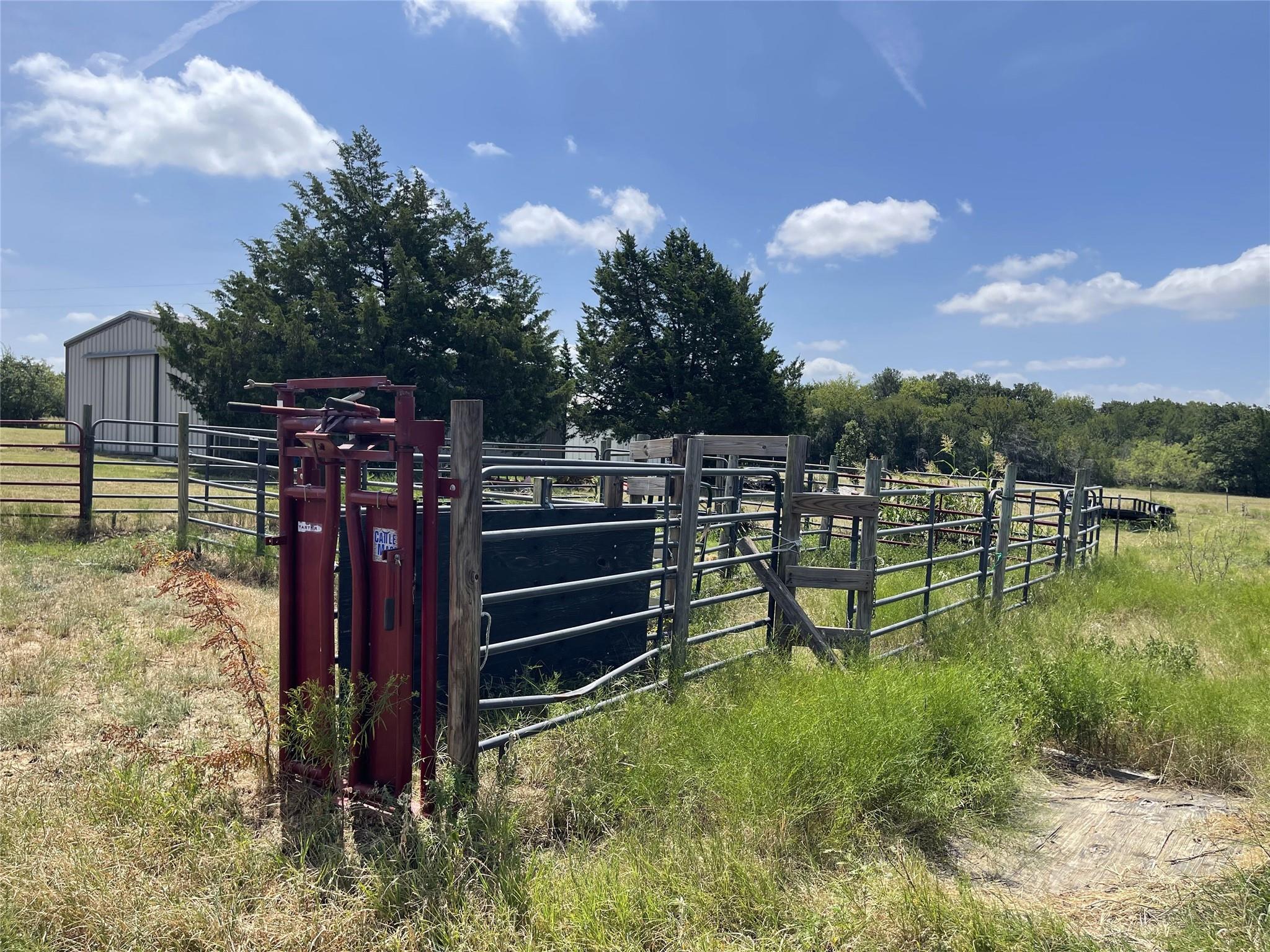 main property photo 31