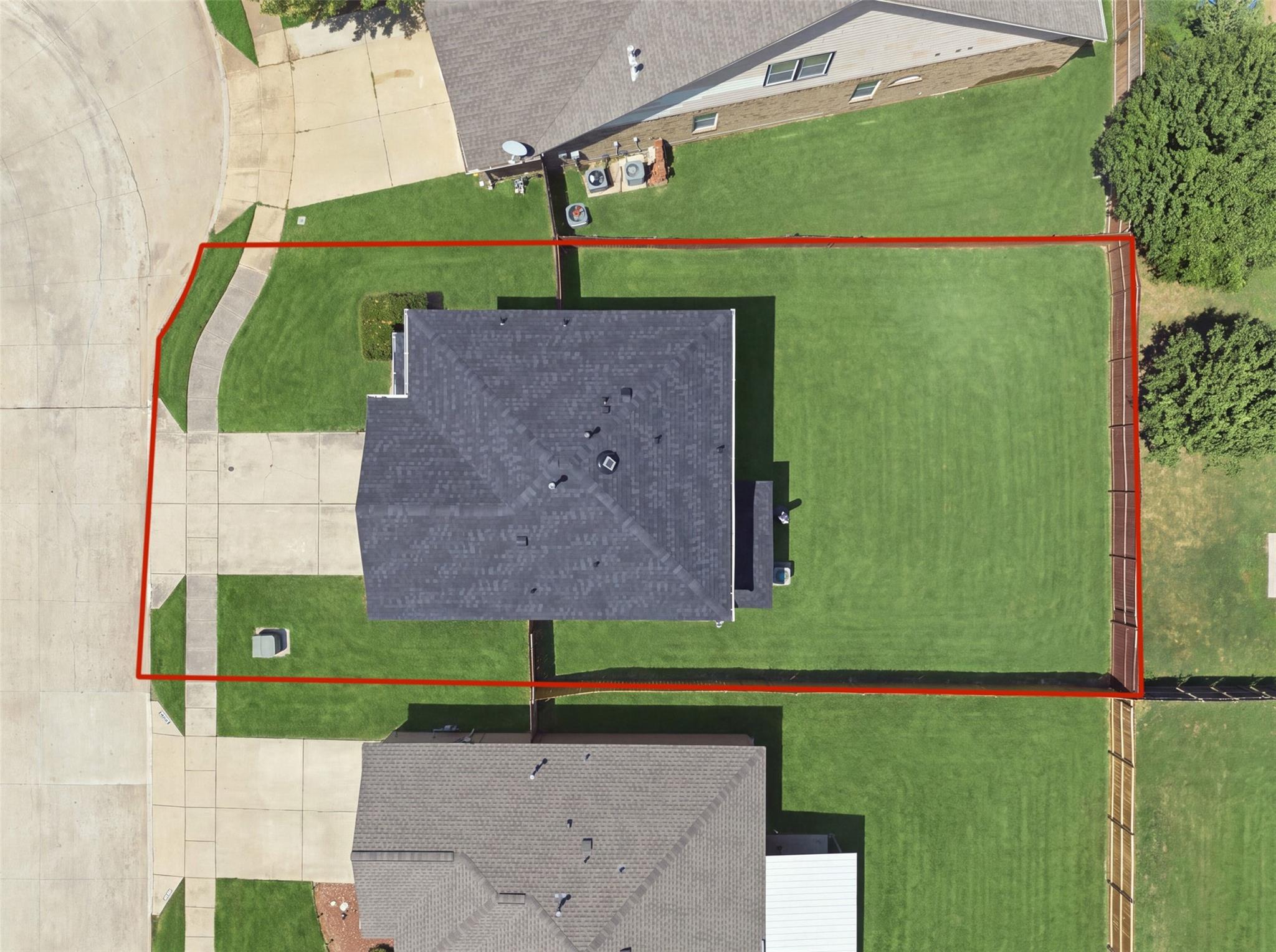main property photo 34