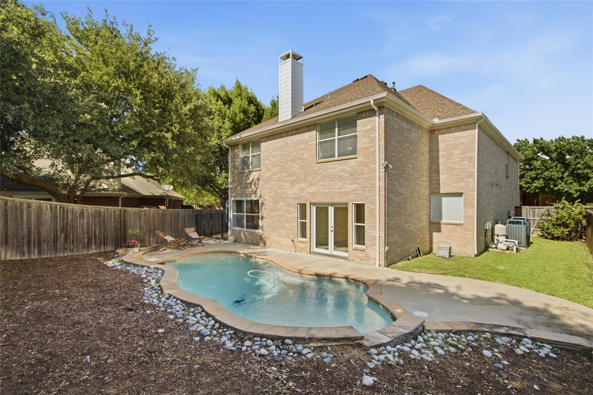 main property photo 31