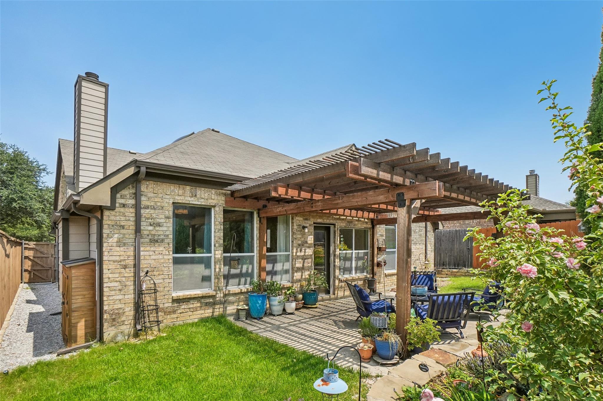 main property photo 37