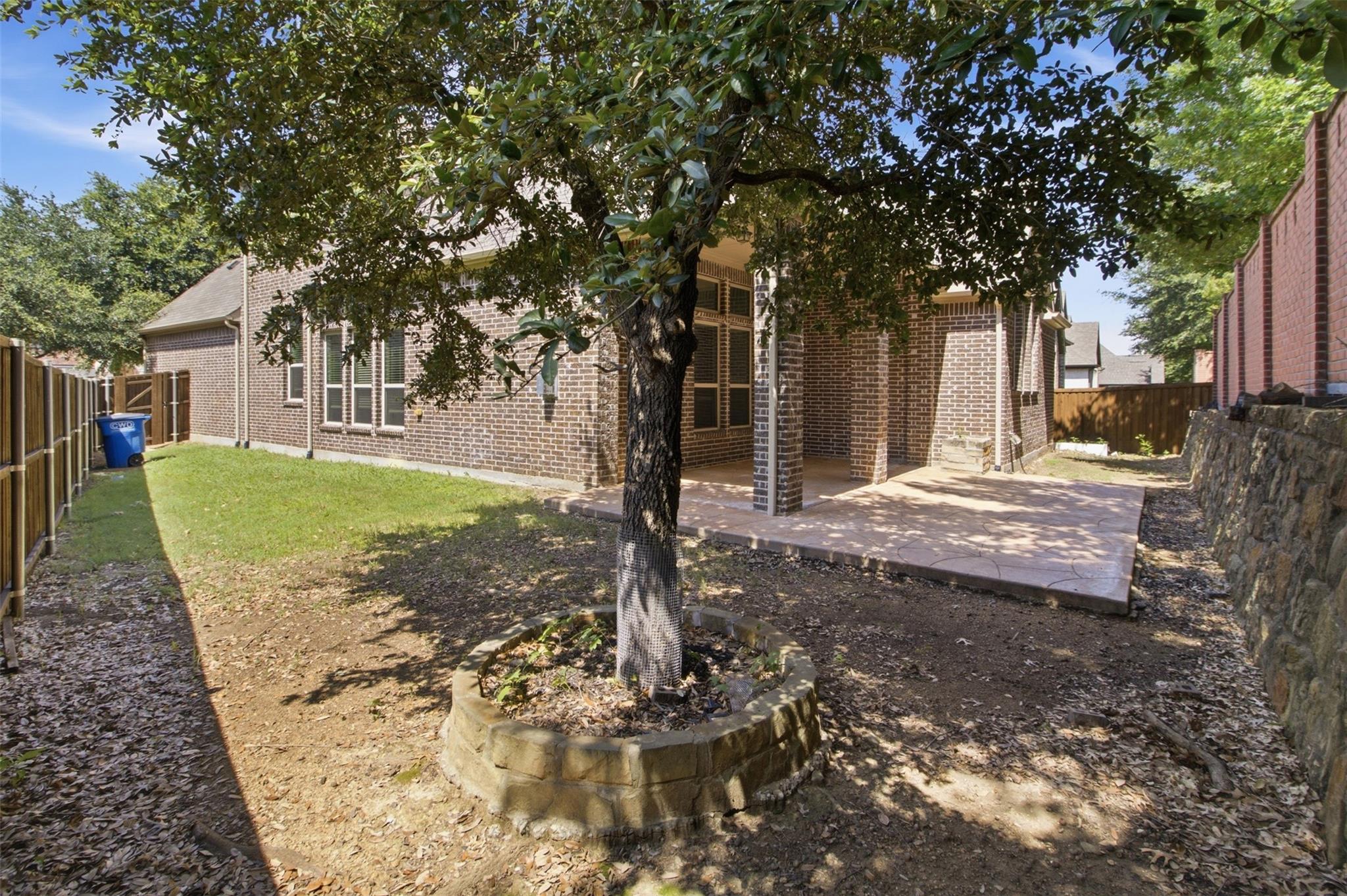 main property photo 27