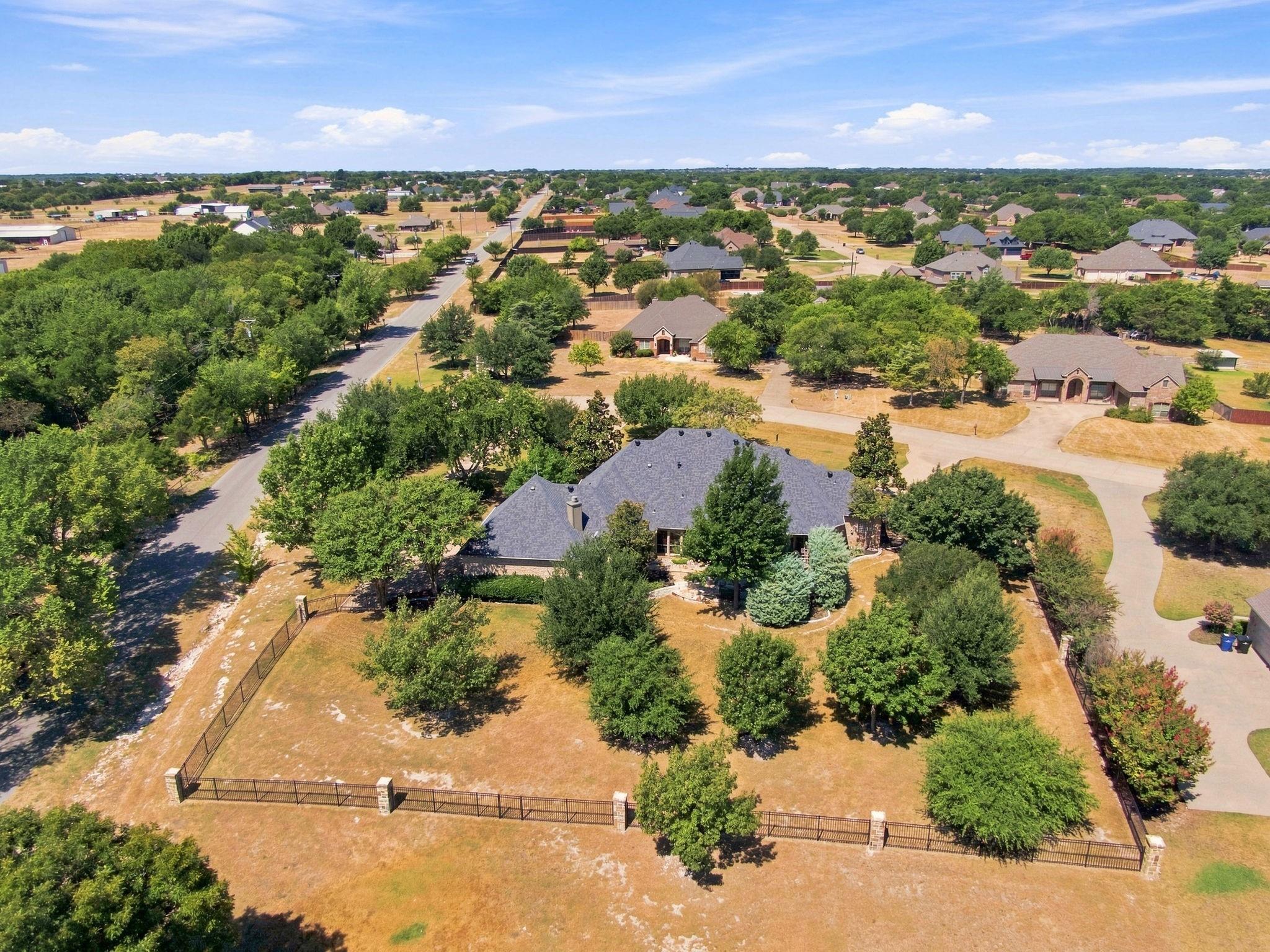 main property photo 30