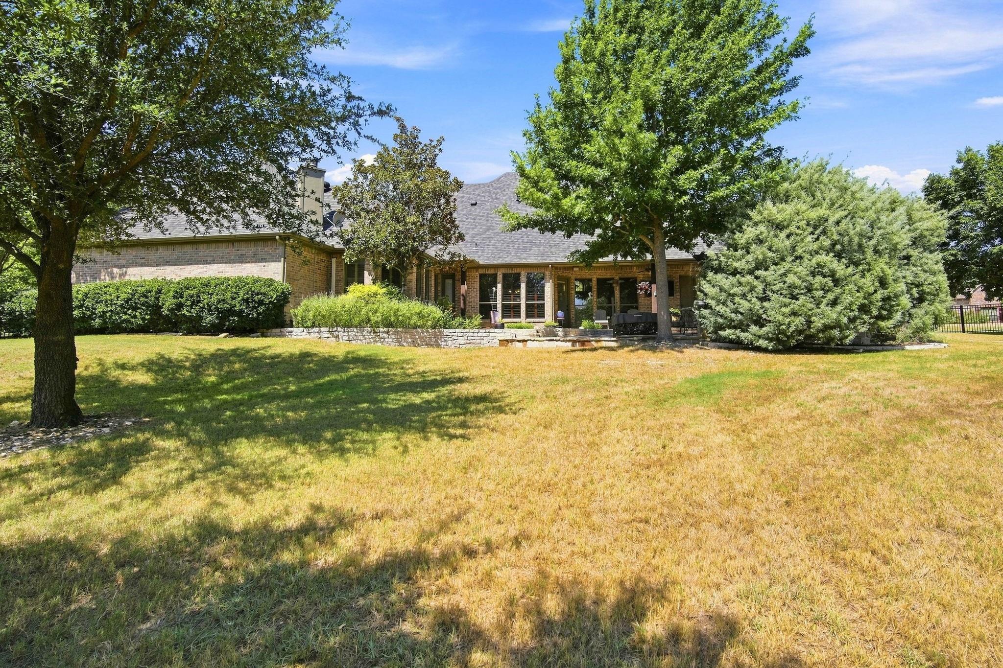 main property photo 34