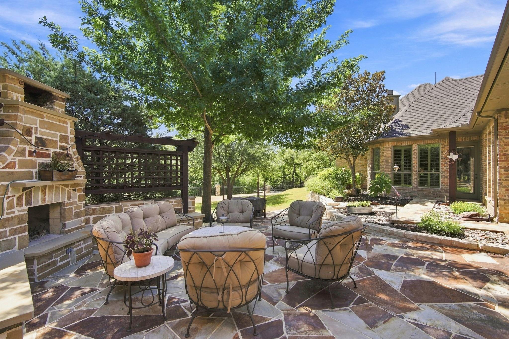 main property photo 37
