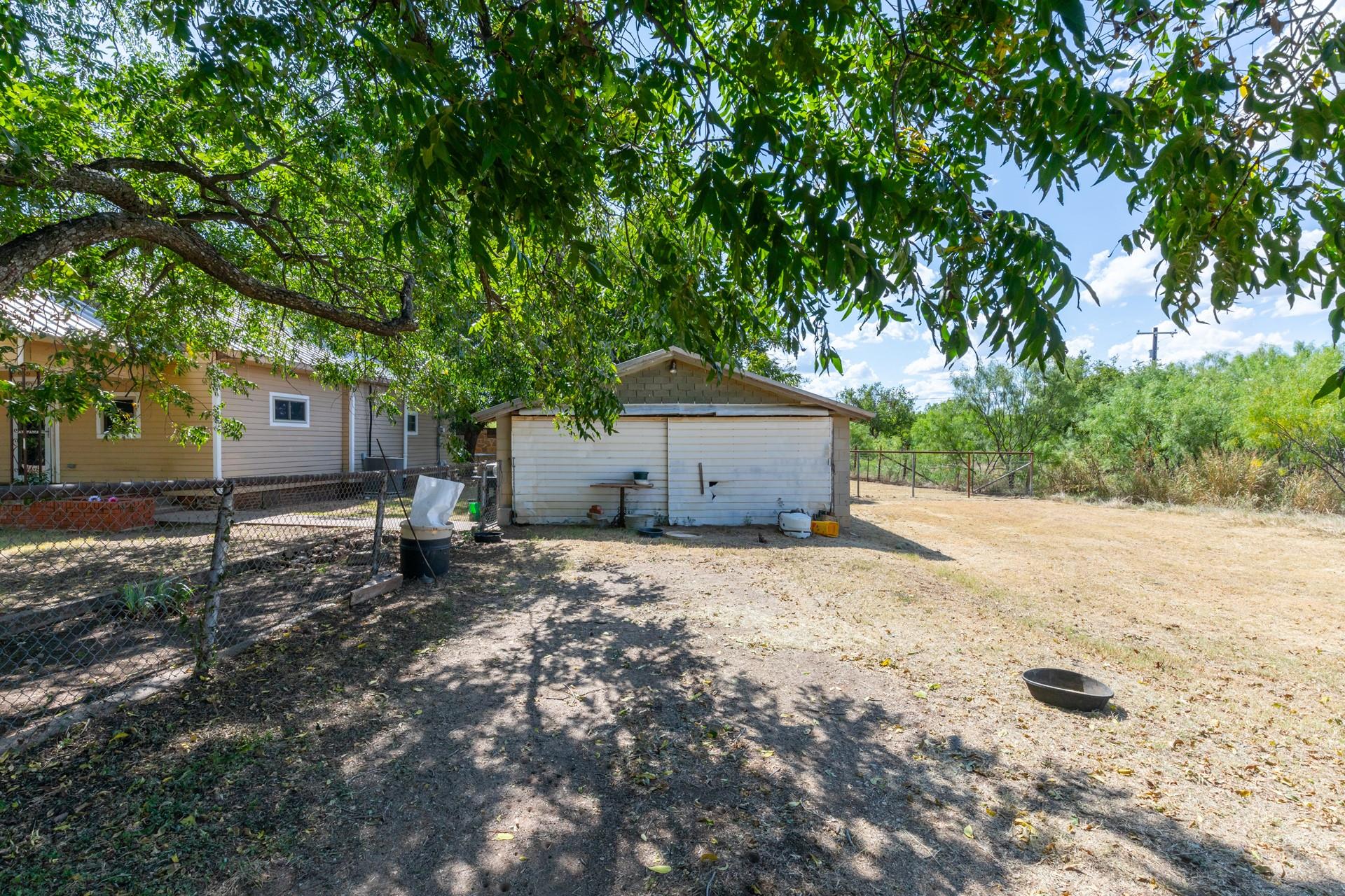 main property photo 29