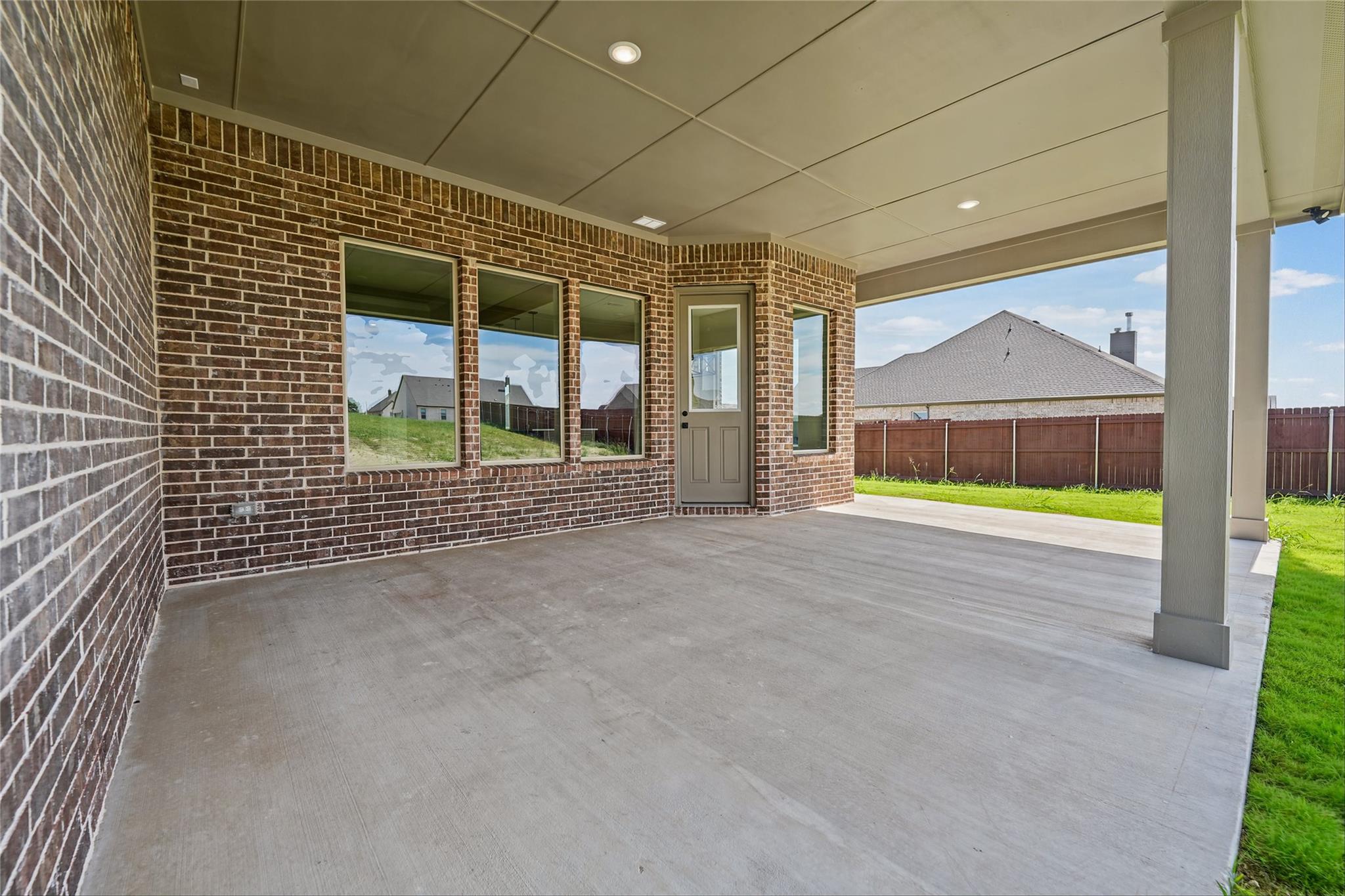 main property photo 34