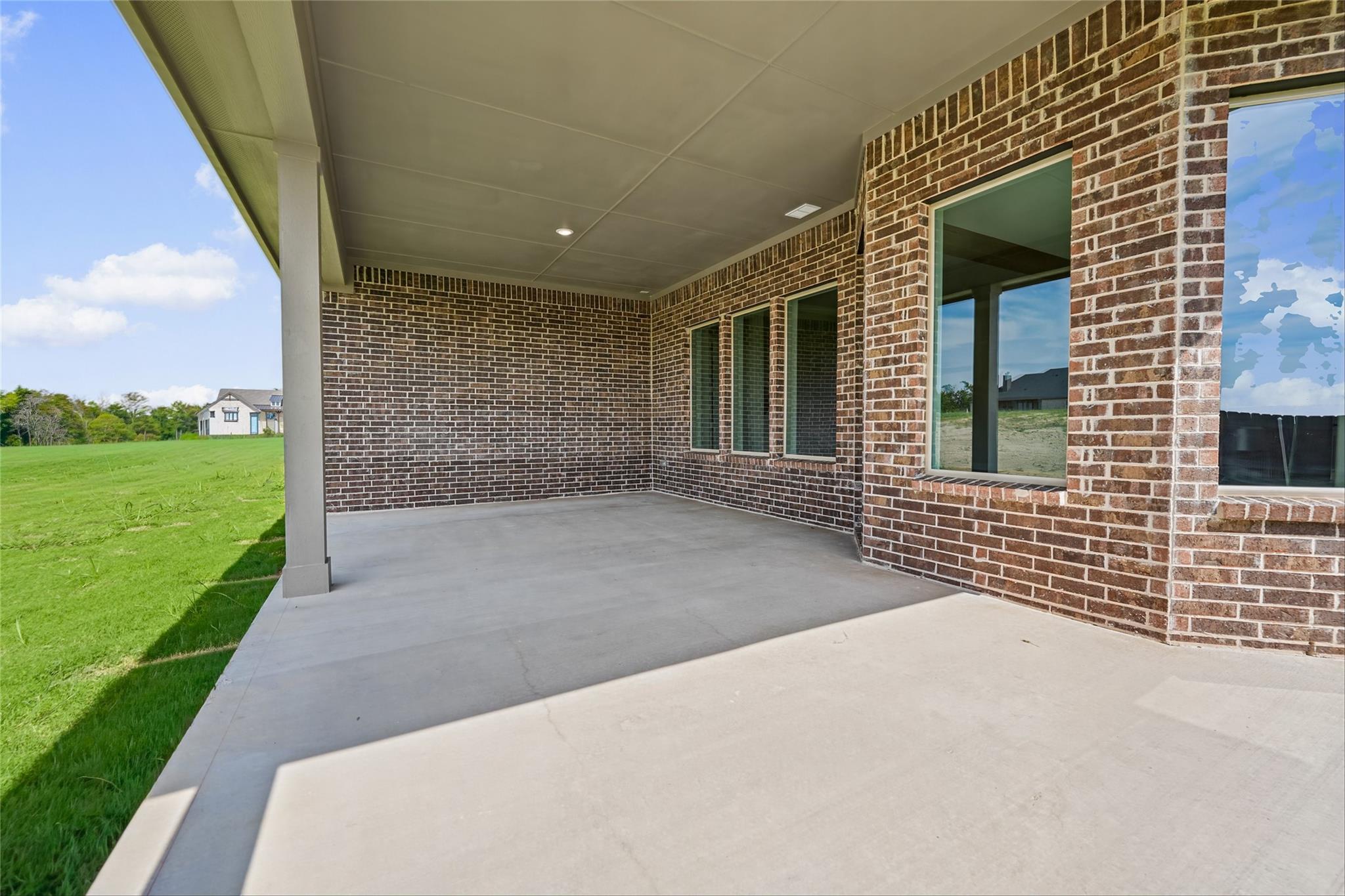 main property photo 35