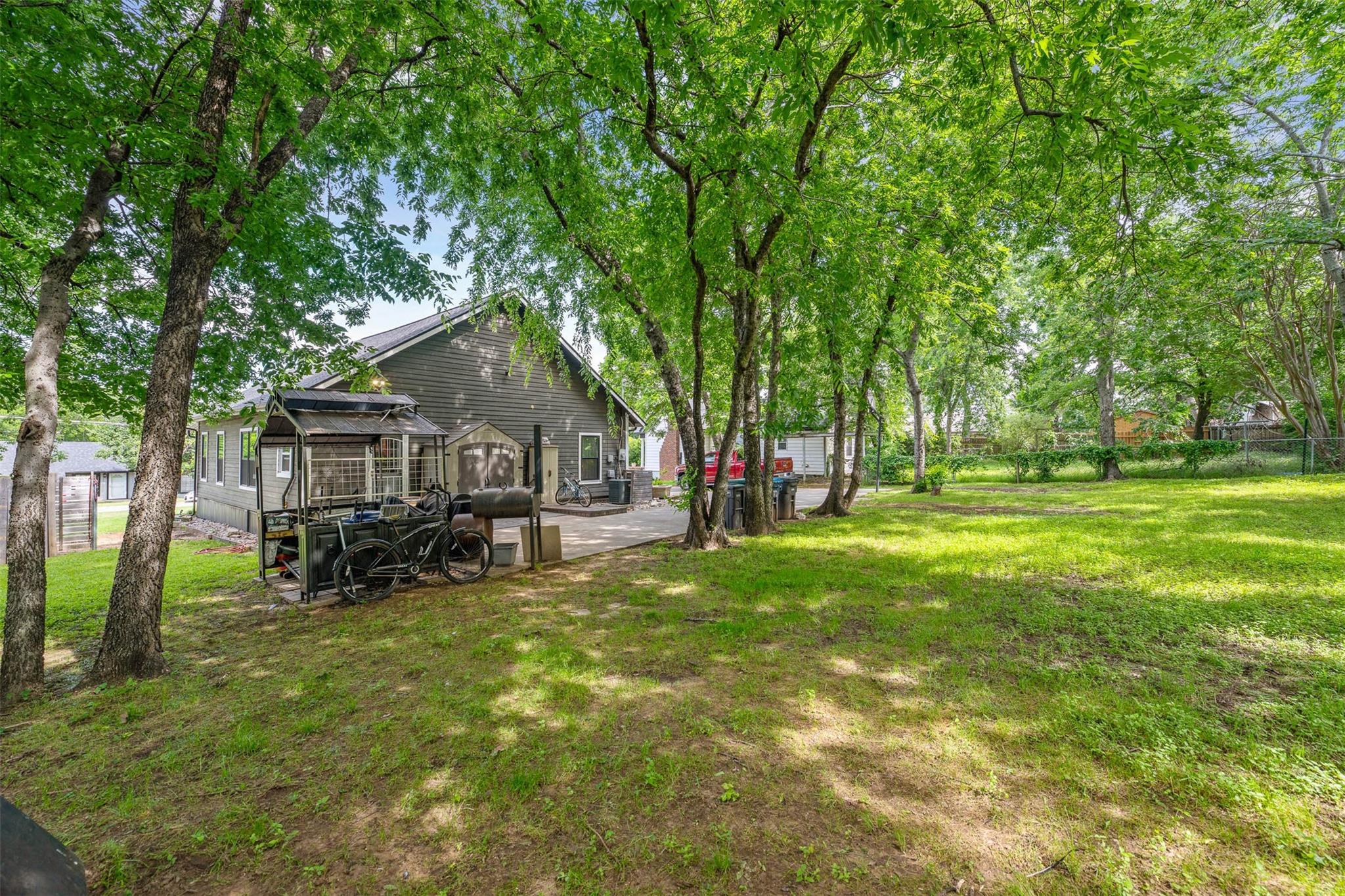 main property photo 21