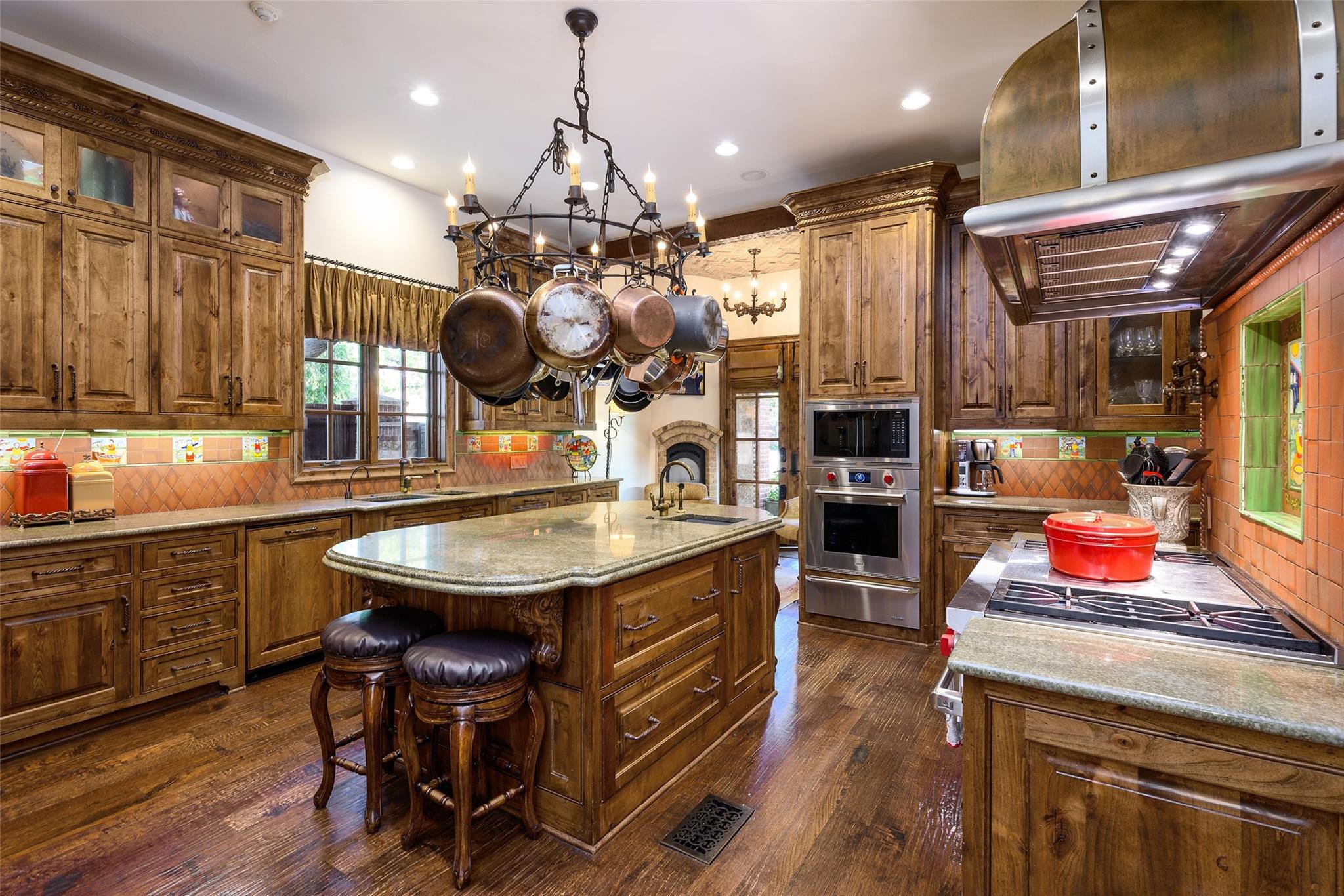 main property photo 14