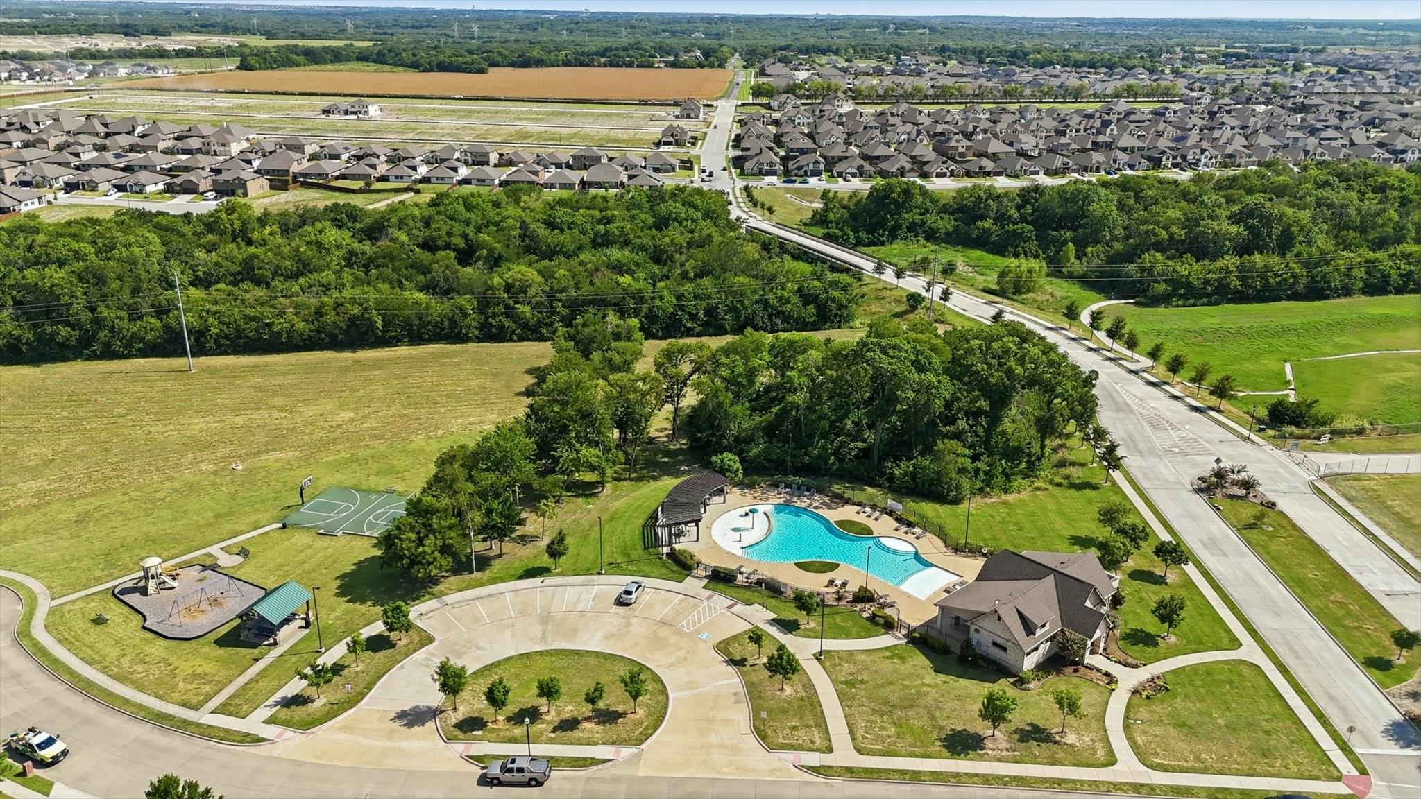 main property photo 31