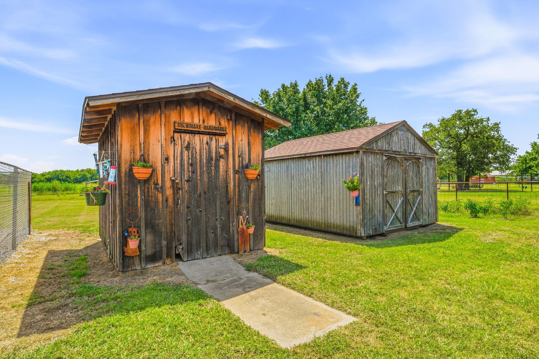 main property photo 27
