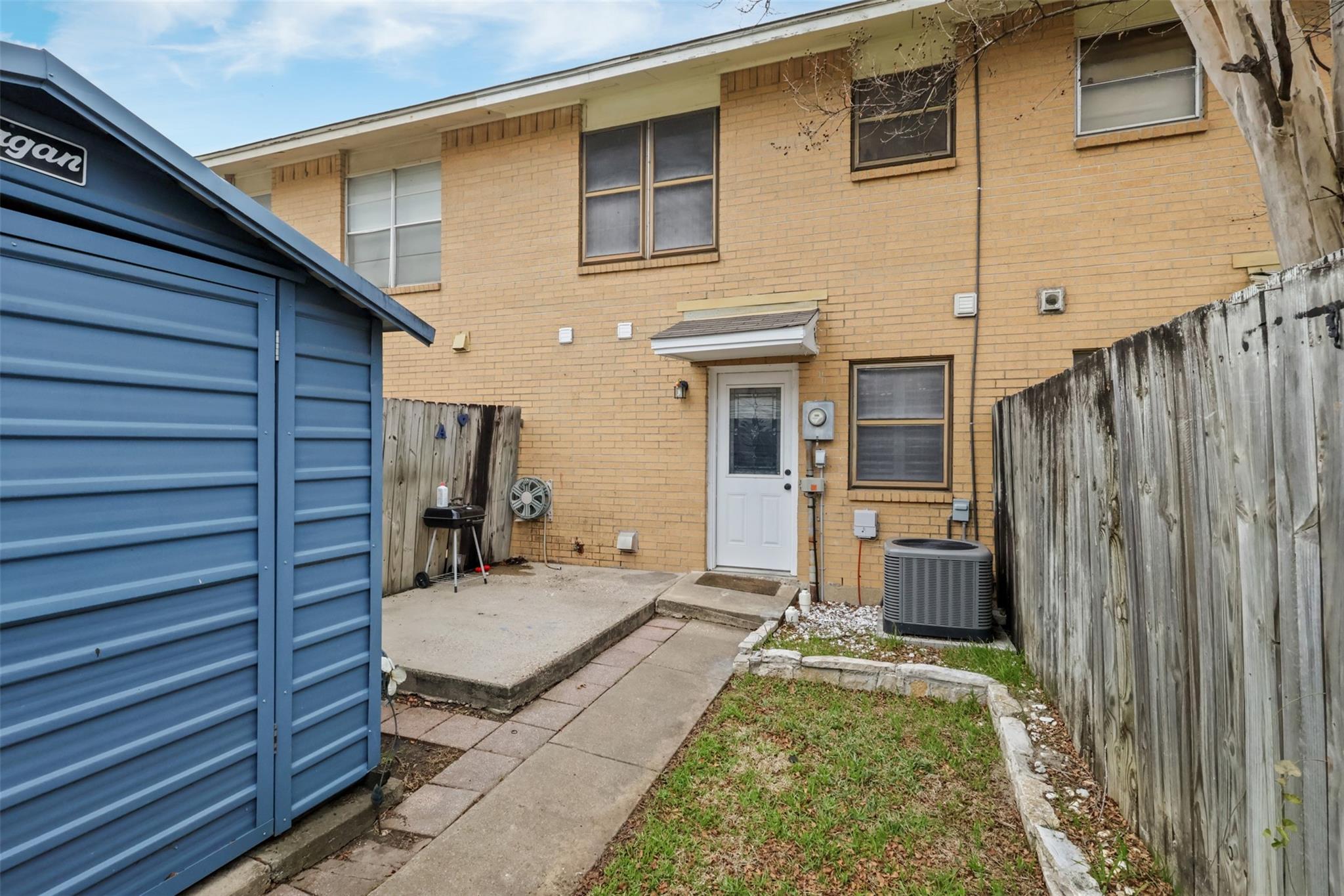 main property photo 18