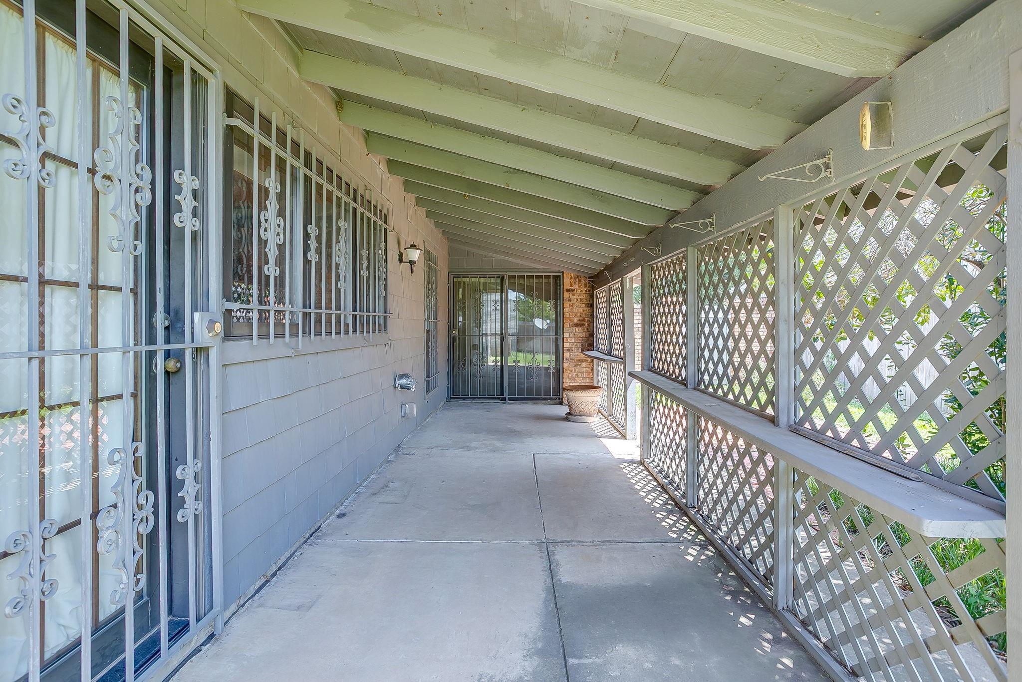 main property photo 33