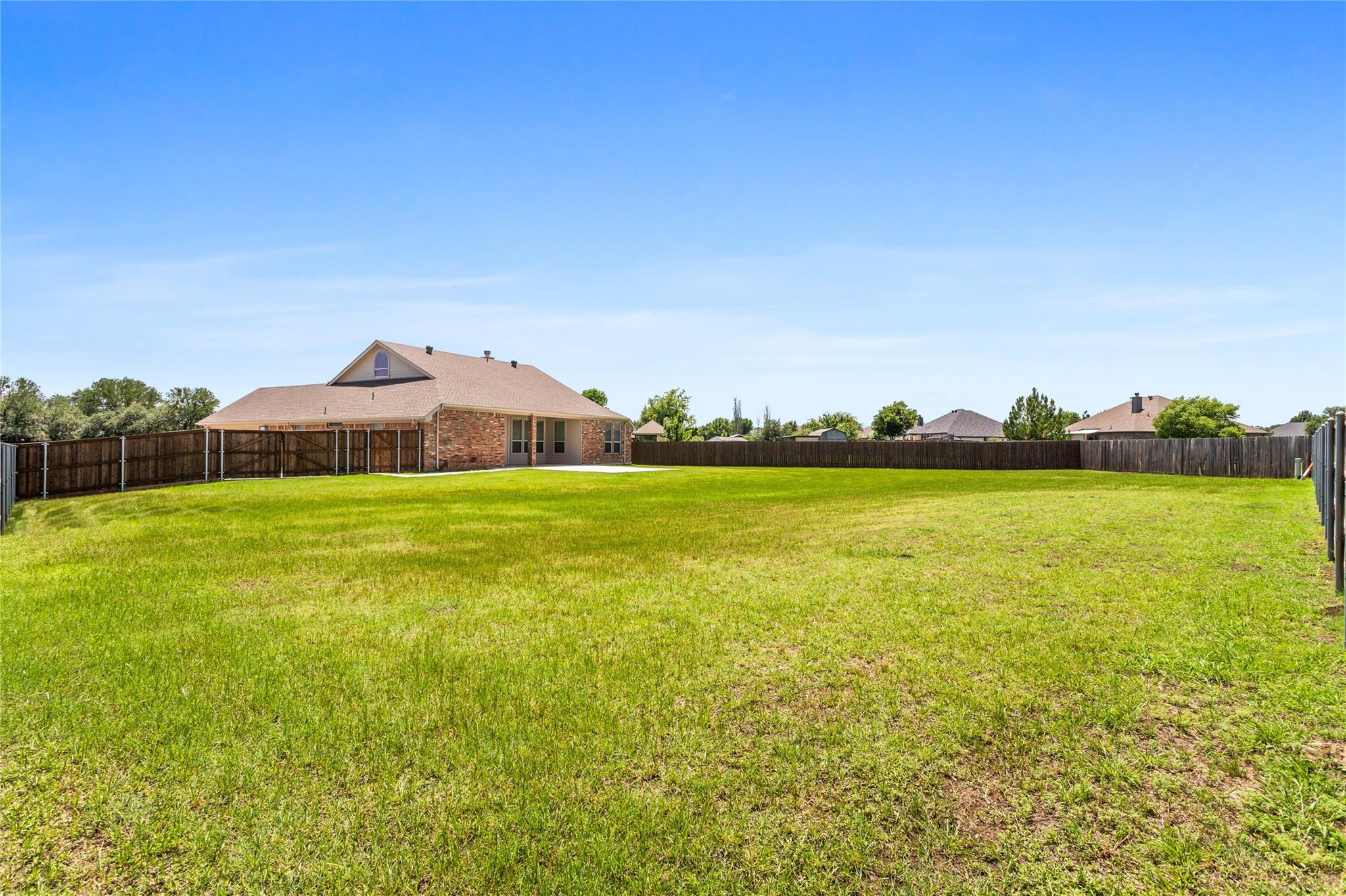main property photo 36