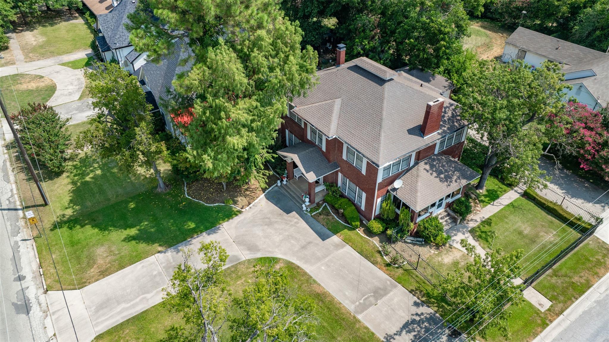 main property photo 3