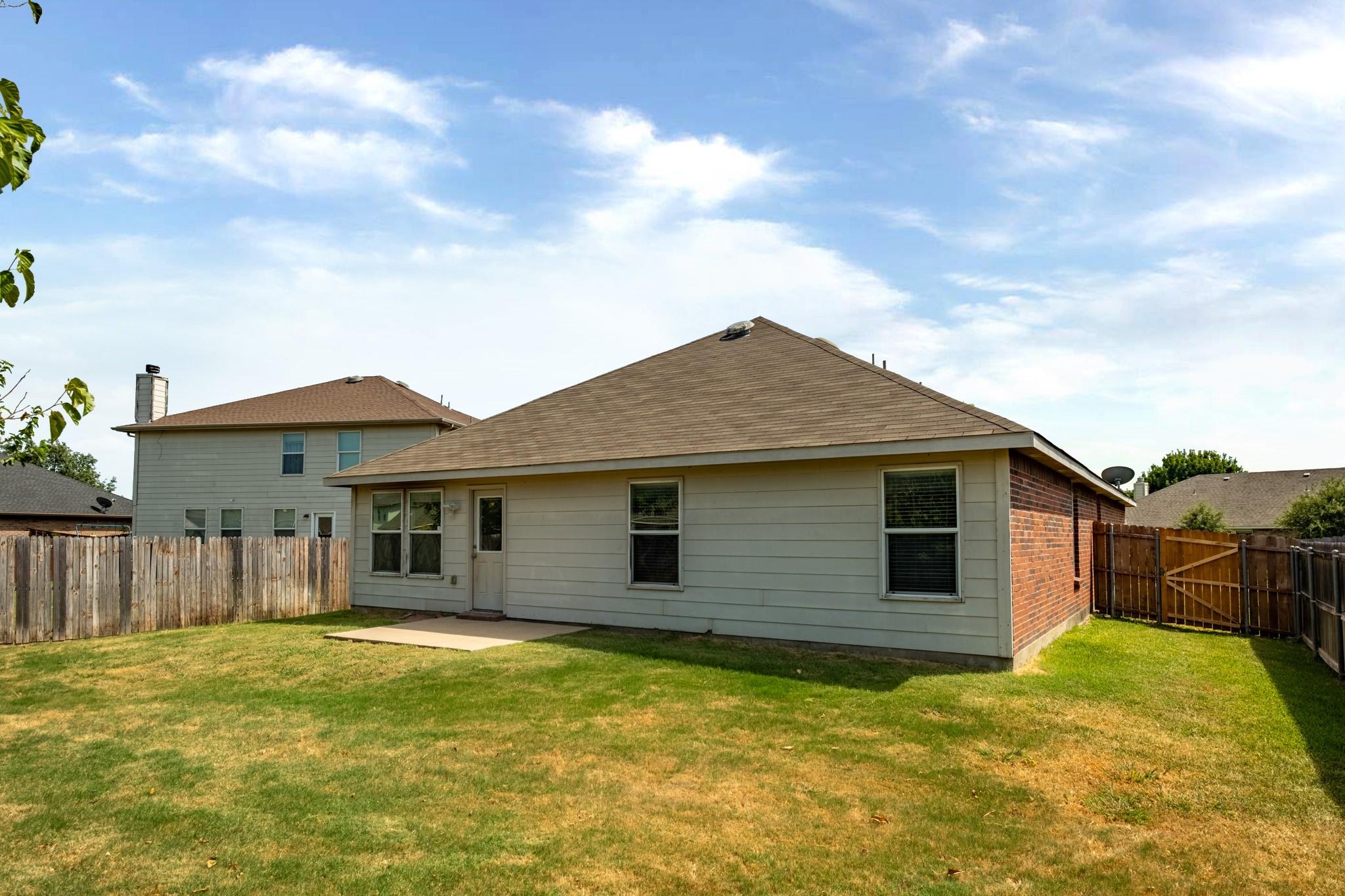 main property photo 7