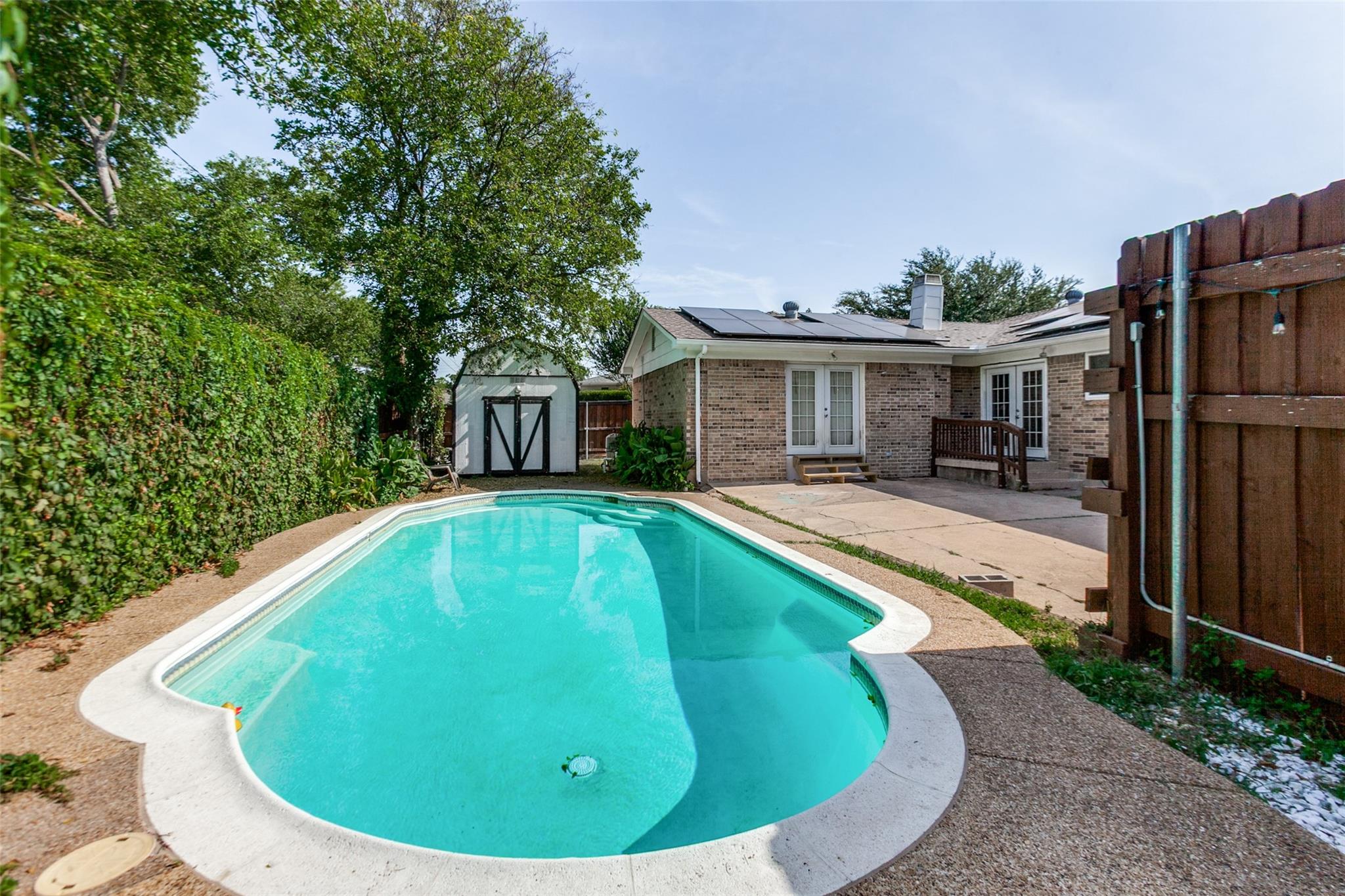 main property photo 11