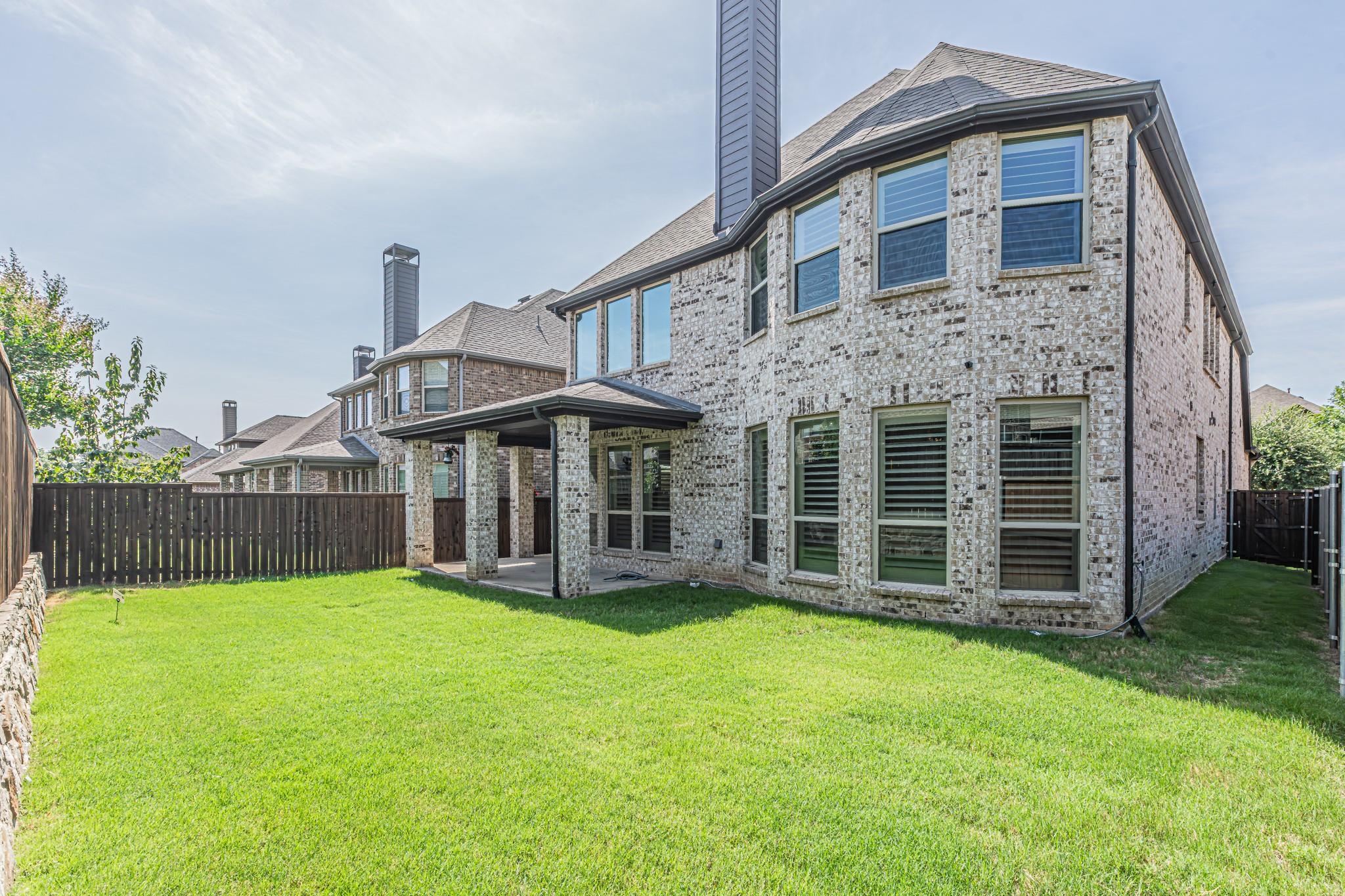 main property photo 38