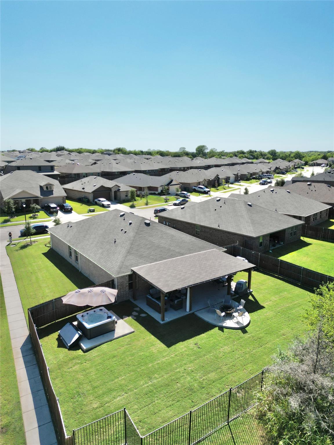 main property photo 23