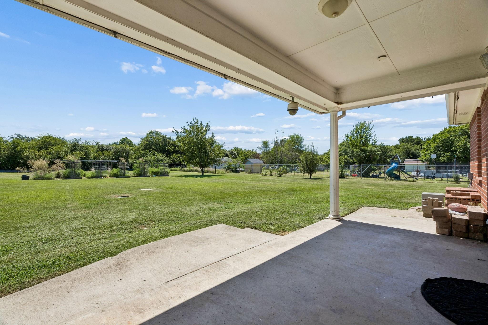 main property photo 29
