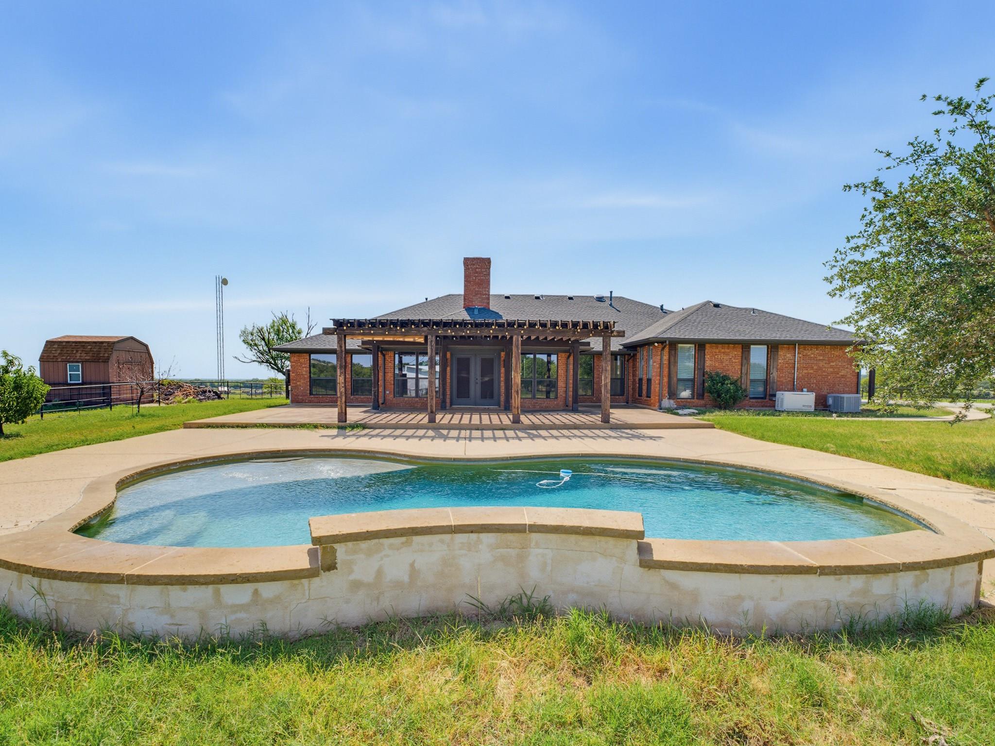 main property photo 29