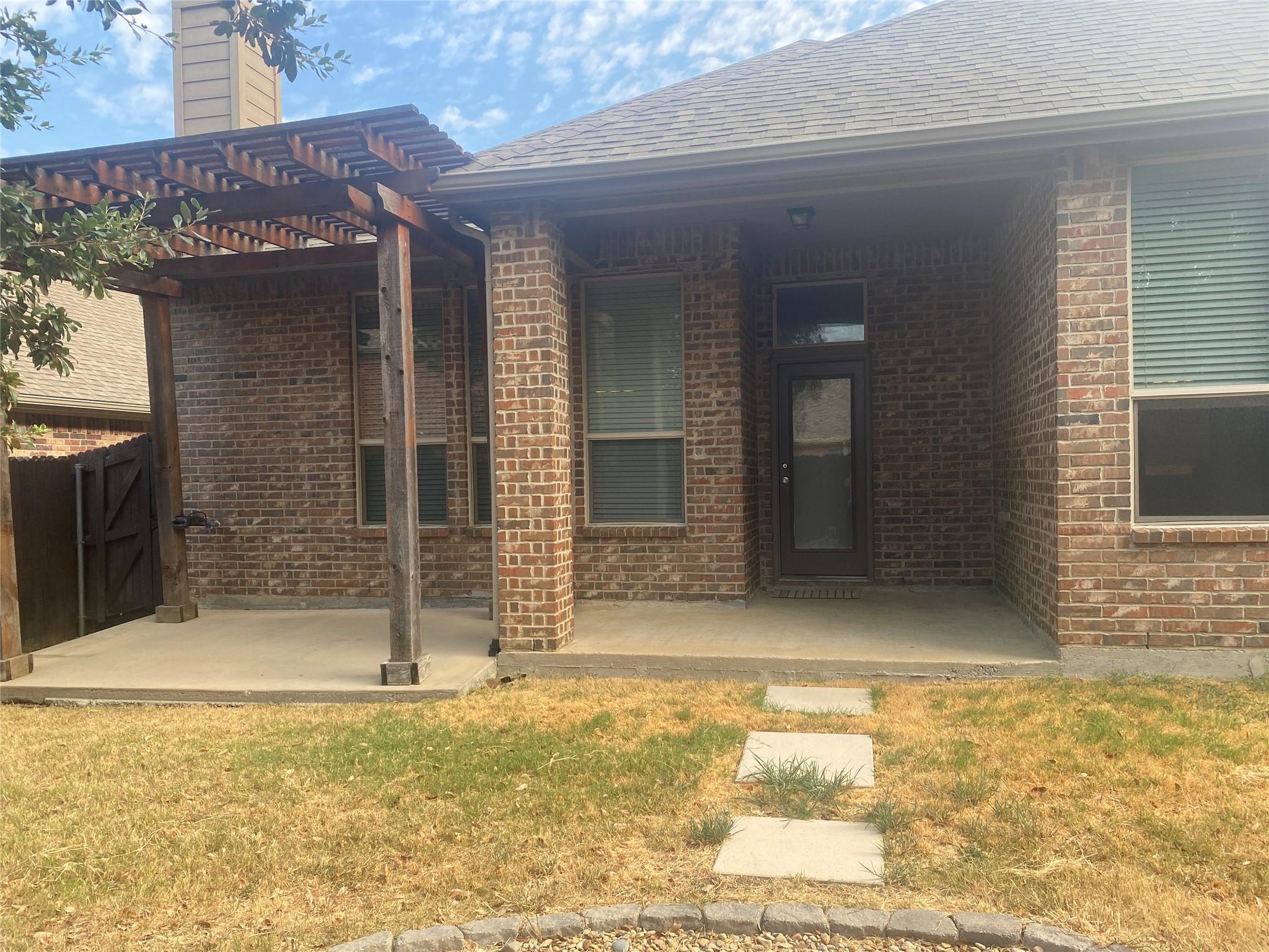 main property photo 39