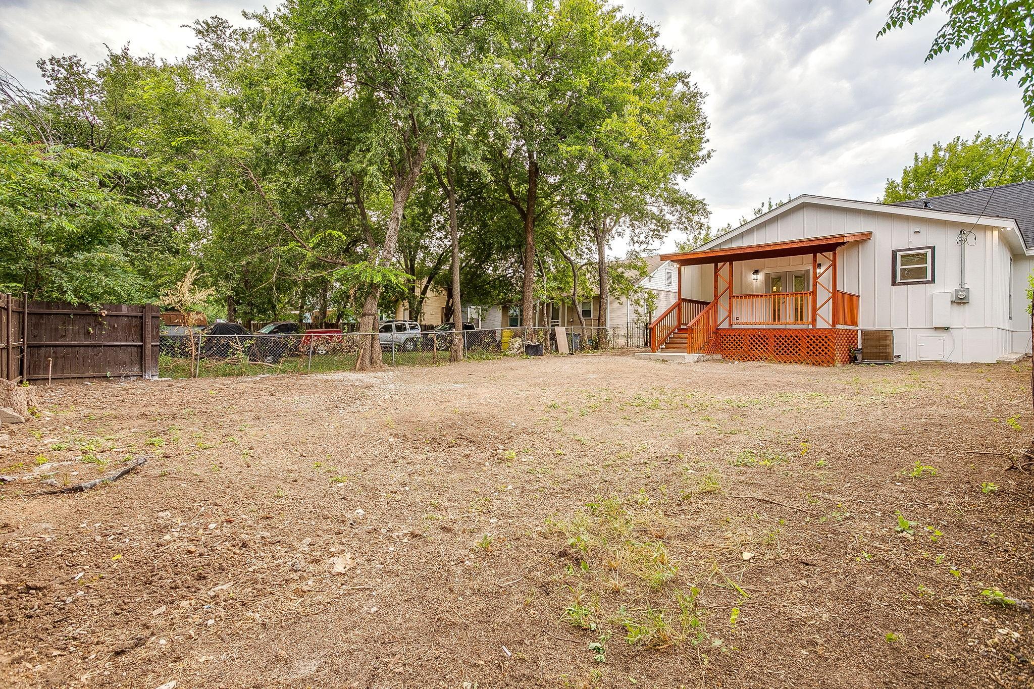 main property photo 20