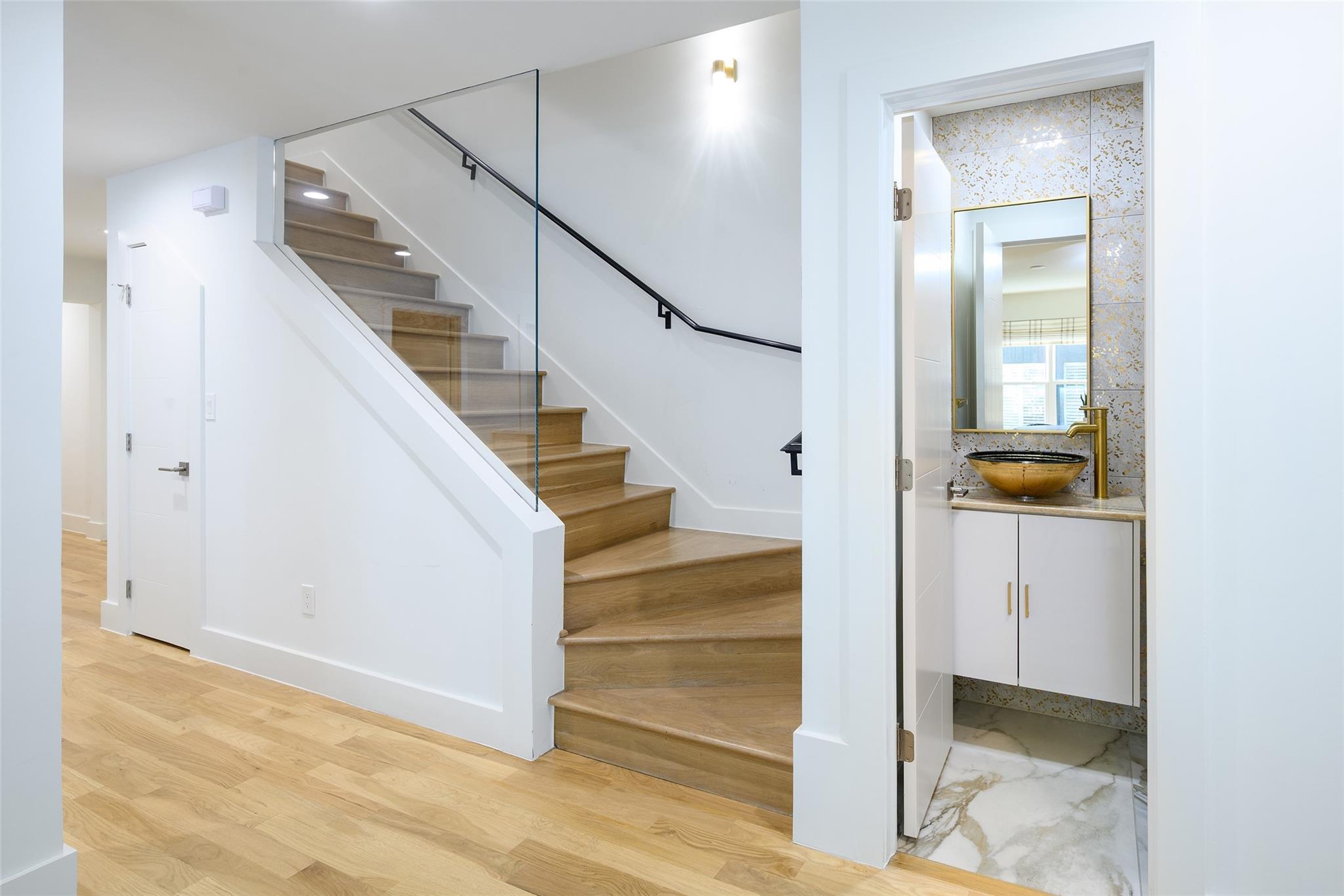 property viewer photo 13