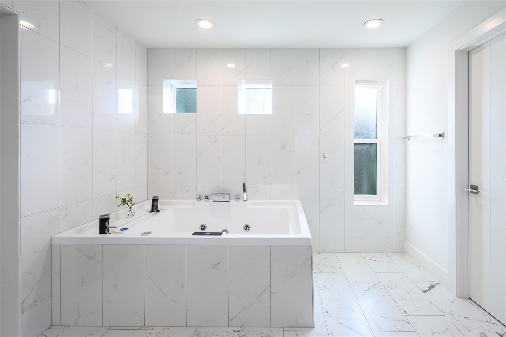 property viewer photo 20