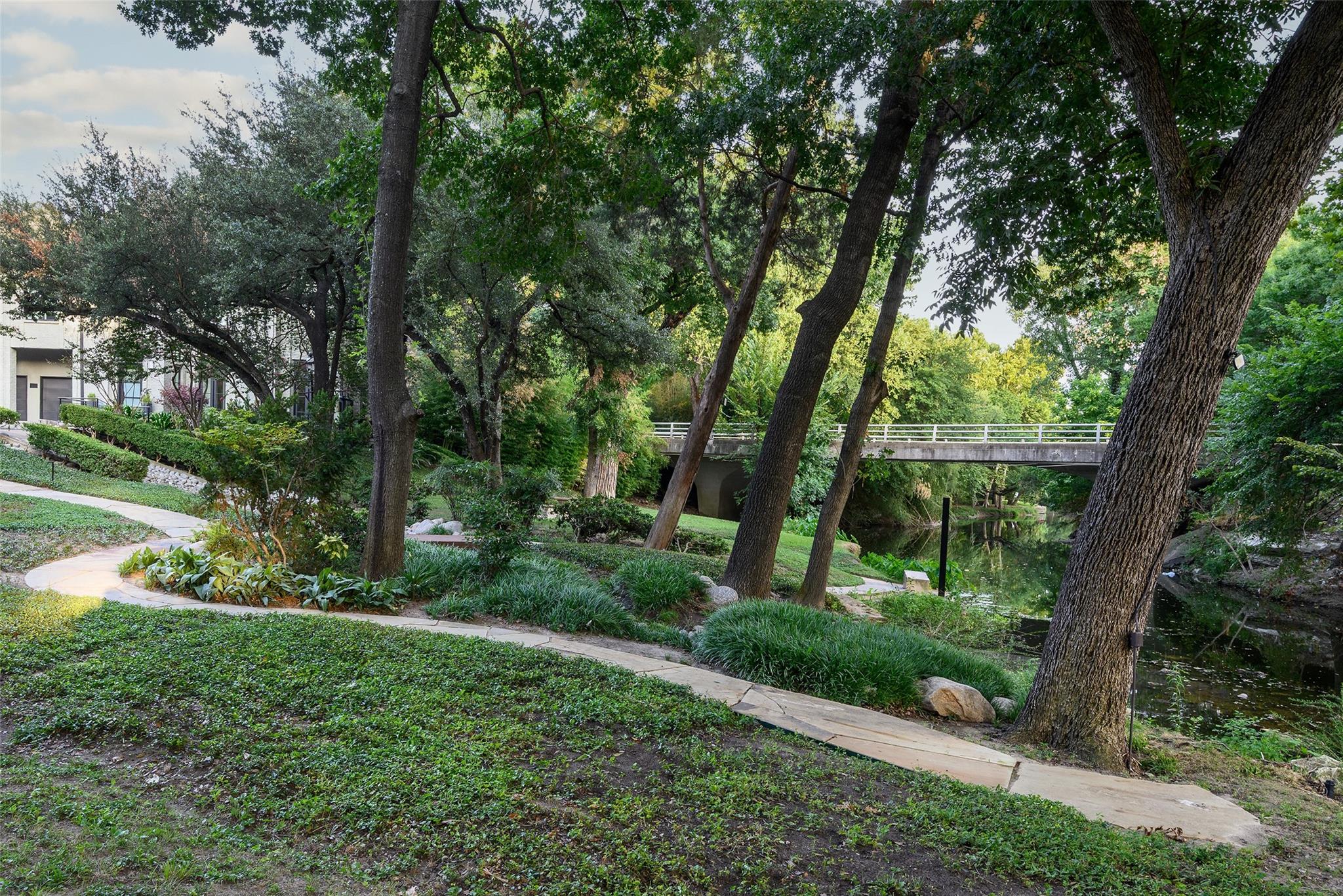 property viewer photo 33