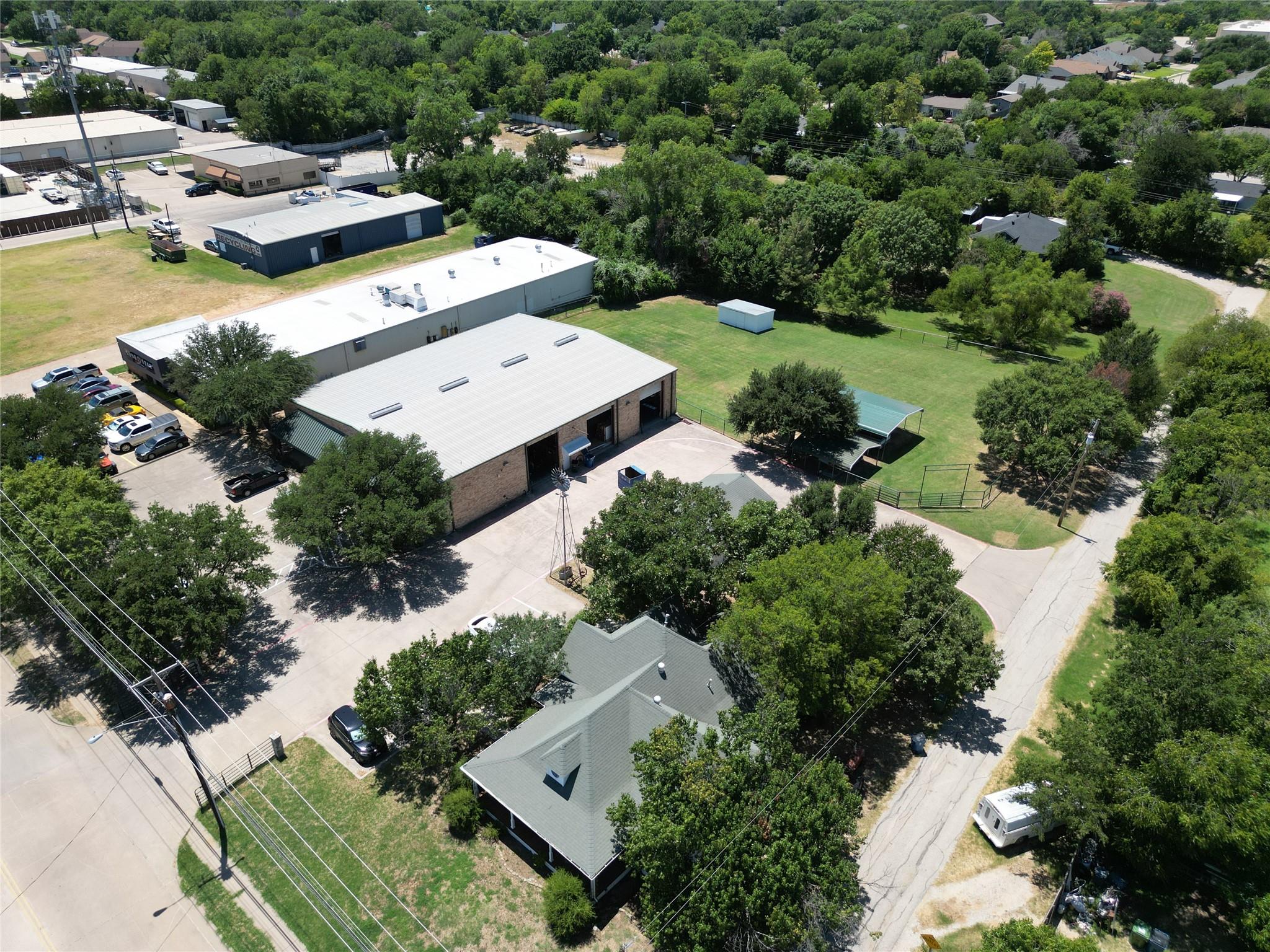 main property photo 18