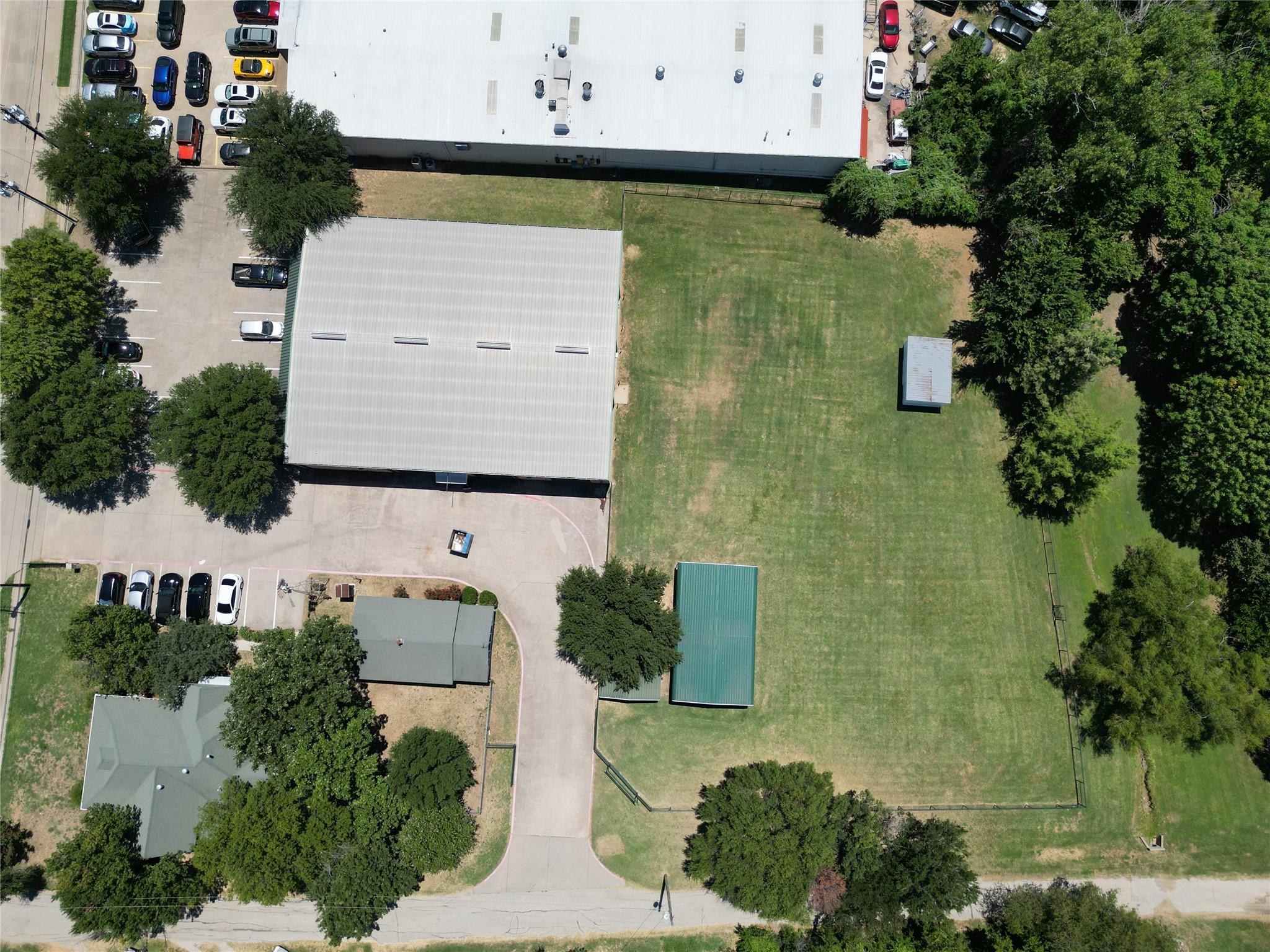main property photo 19