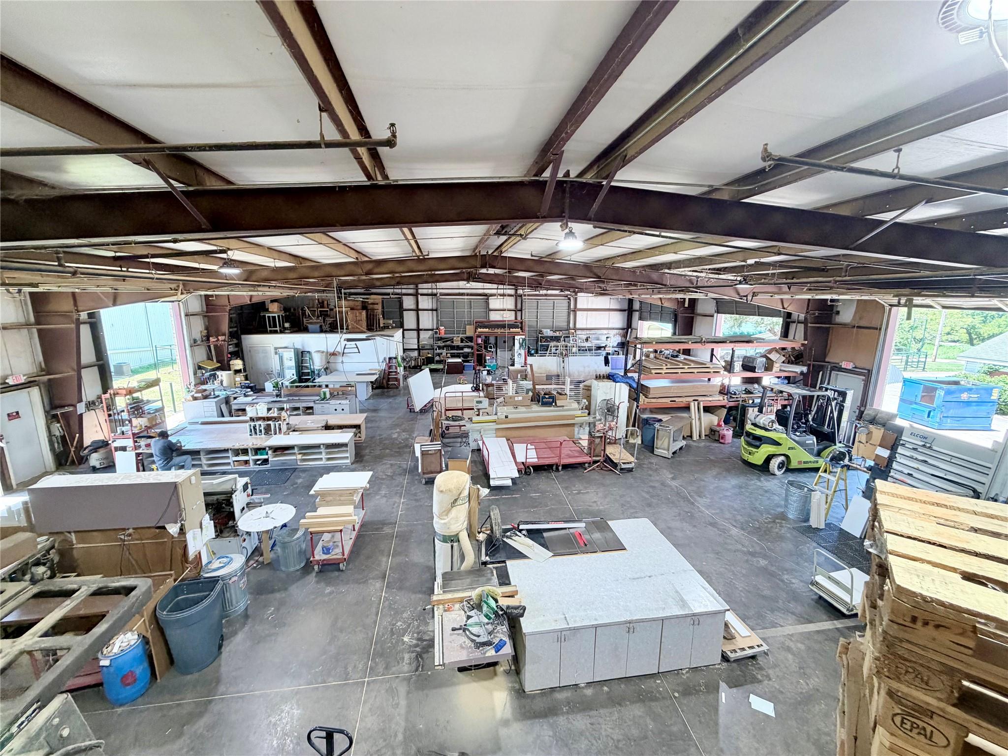 main property photo 8