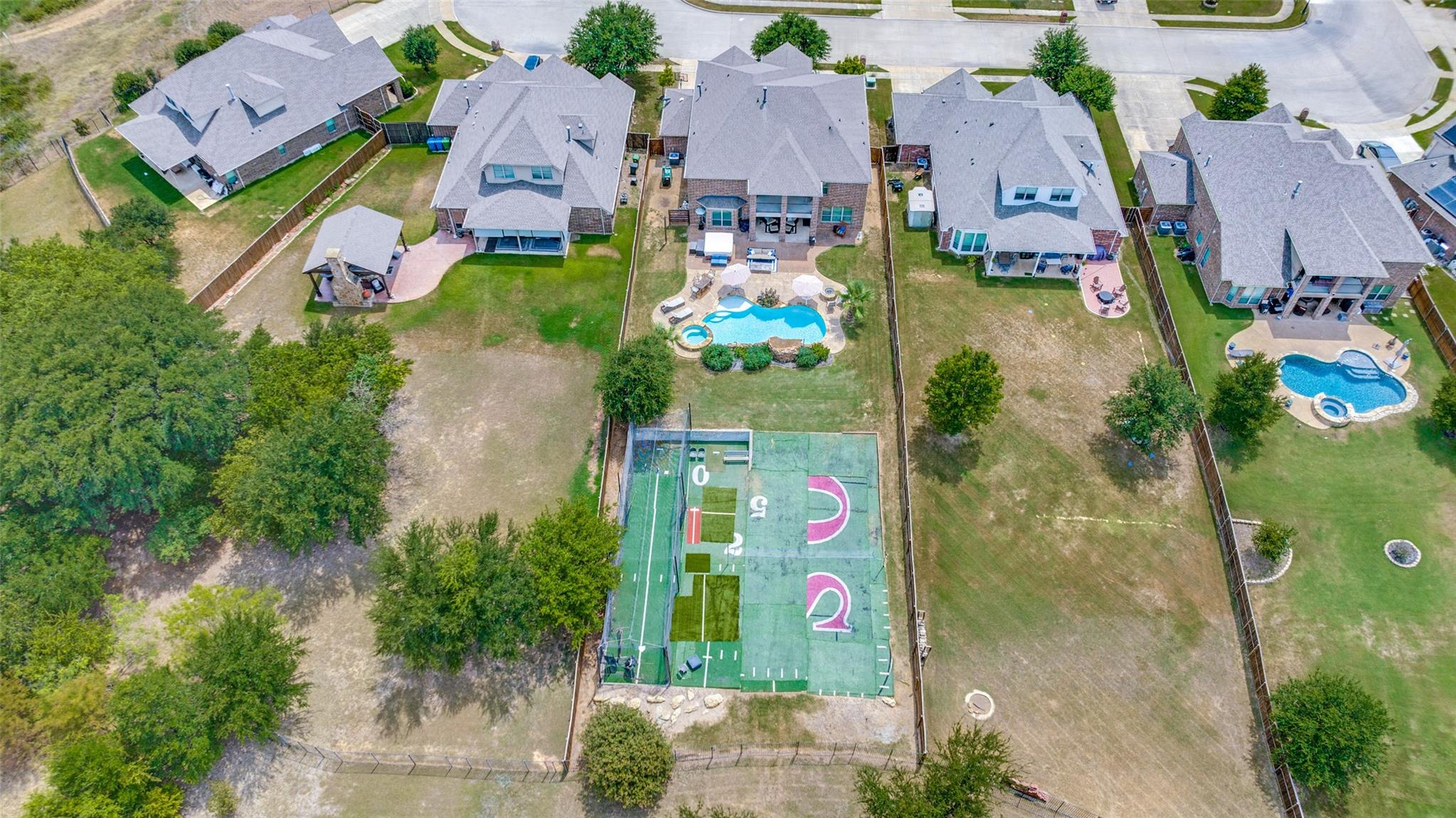main property photo 18