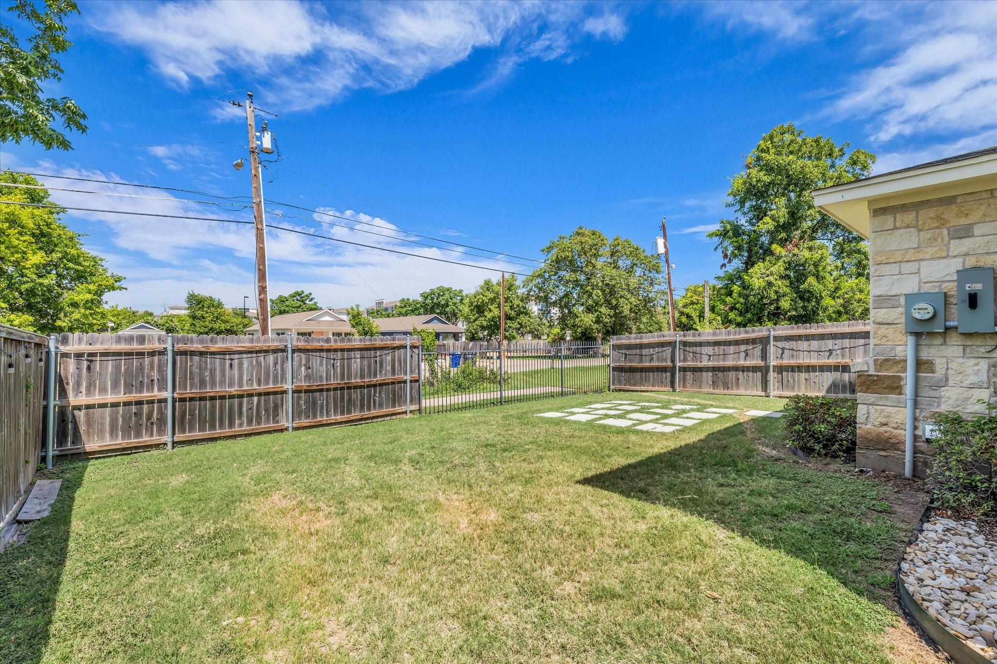 main property photo 16