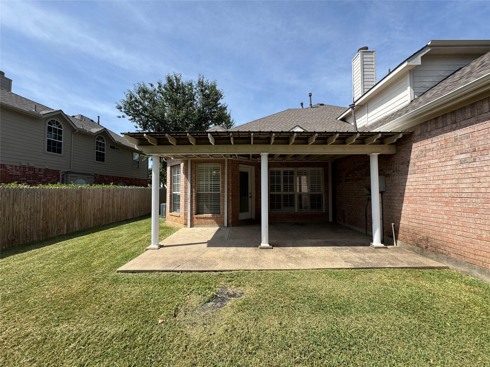 main property photo 32
