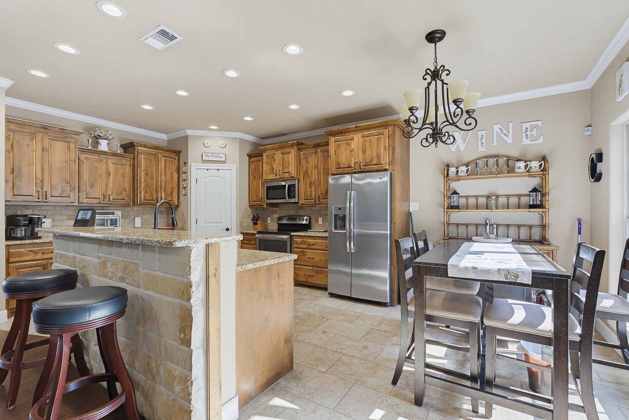 main property photo 8