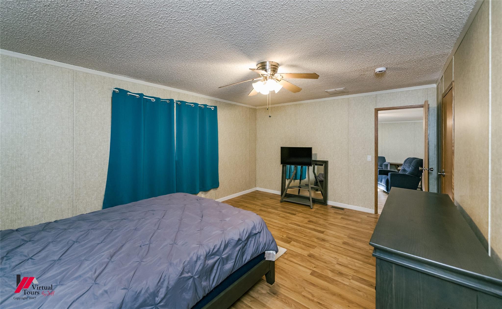 main property photo 22