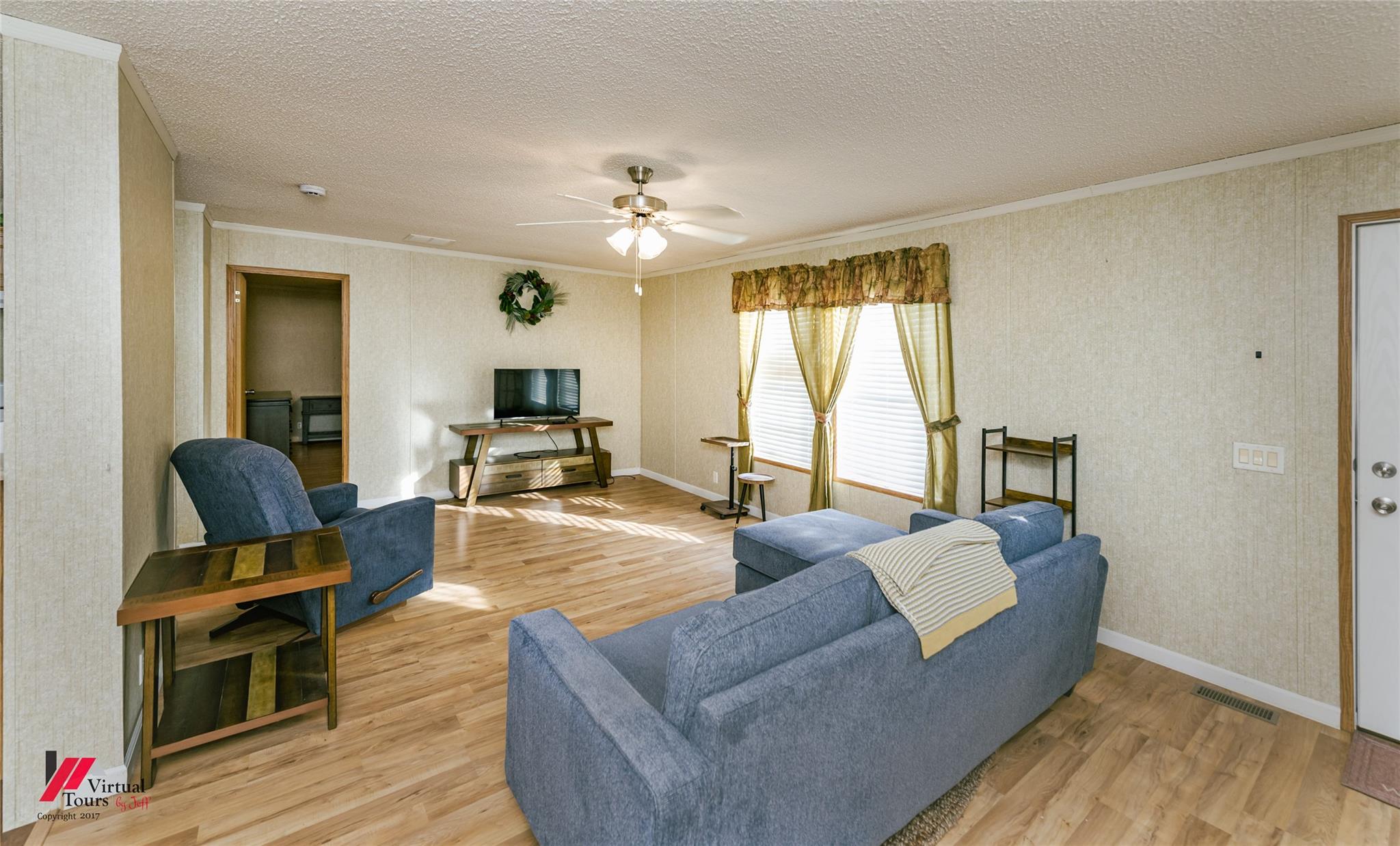 main property photo 8
